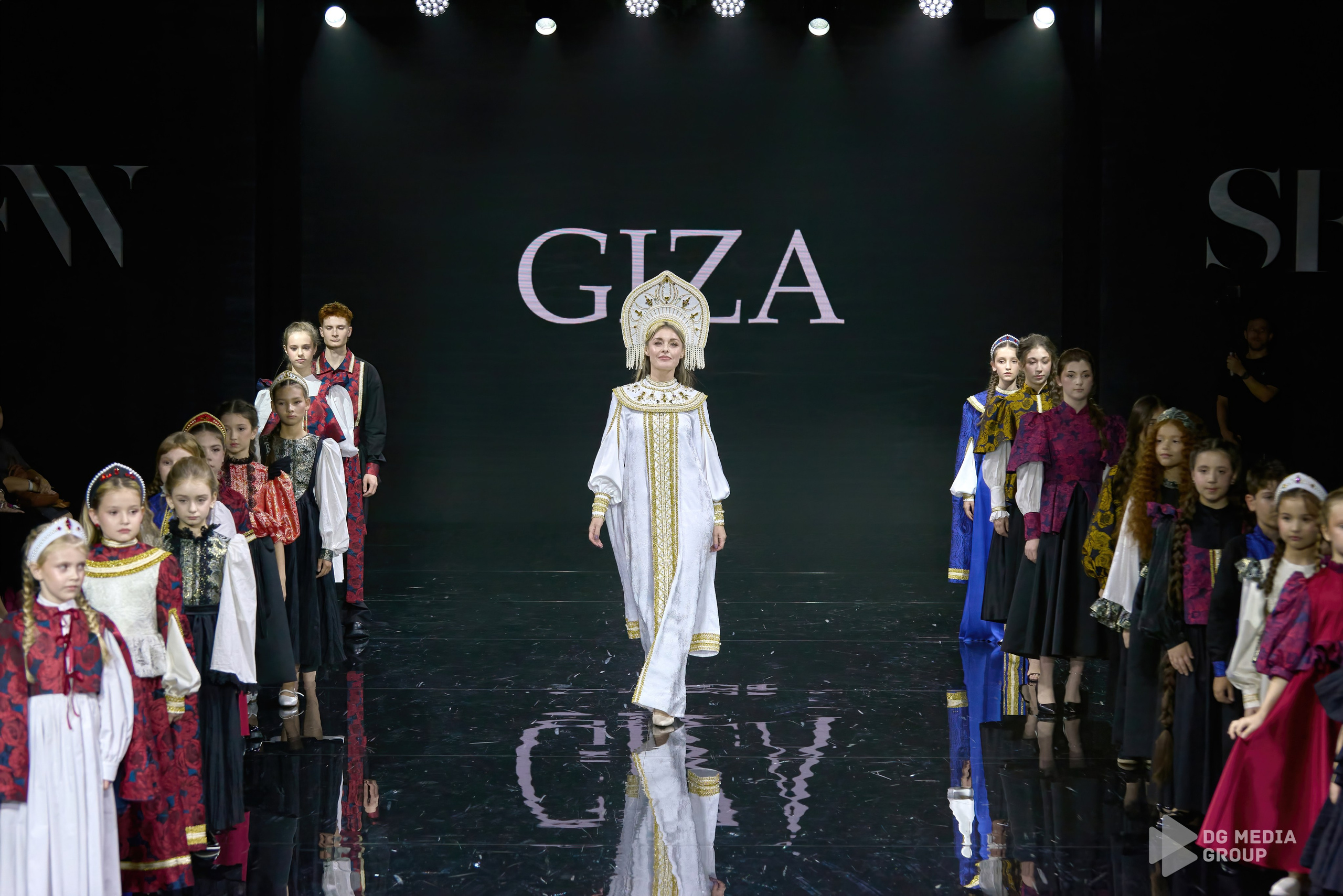 Giza | sfw 2025 | the fragment. DG MEDIA GROUP | Контент для модных показов и концертов