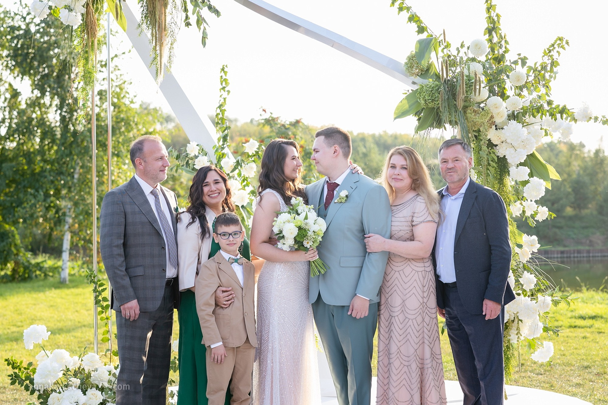 Репортажный фотограф Санкт-Петербург. Ароматестирование по методу Аромакод и Нейростатус в Санкт-Петербурге