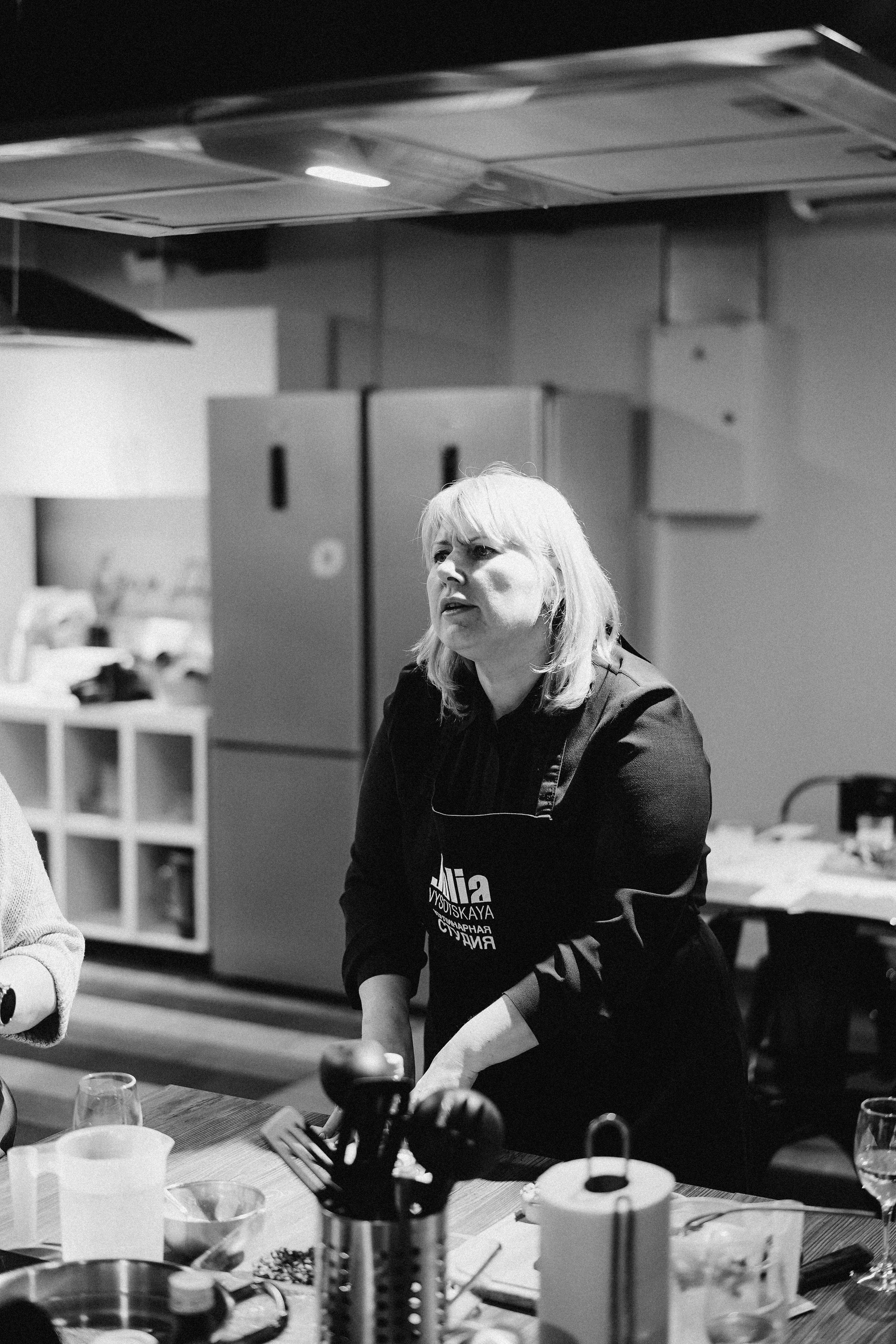 Репортаж с кулинарной студии Юлии Высоцкой. Портретный фотограф в Москве Илья Корненков