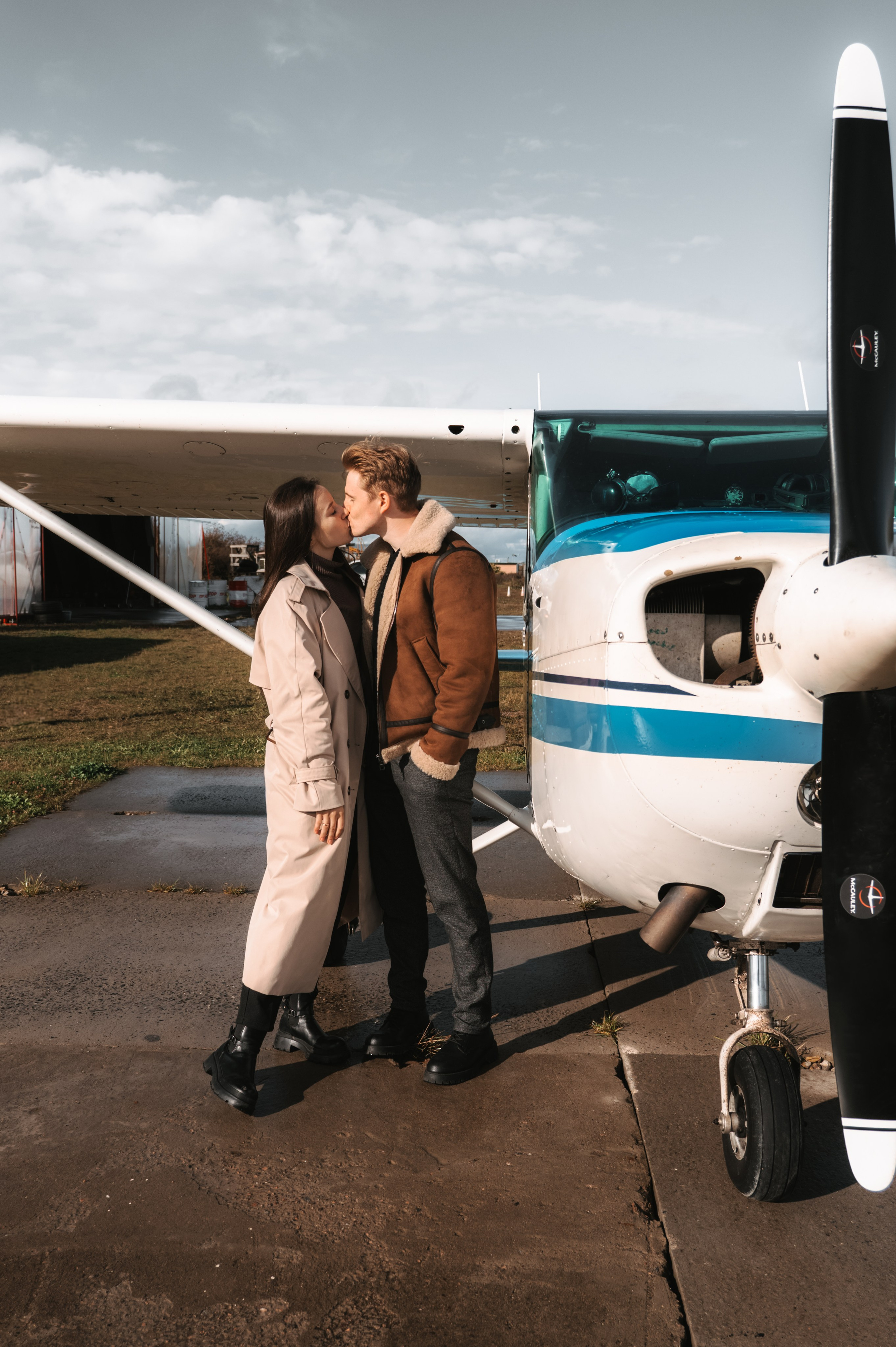пара с самолетом Cessna 172
