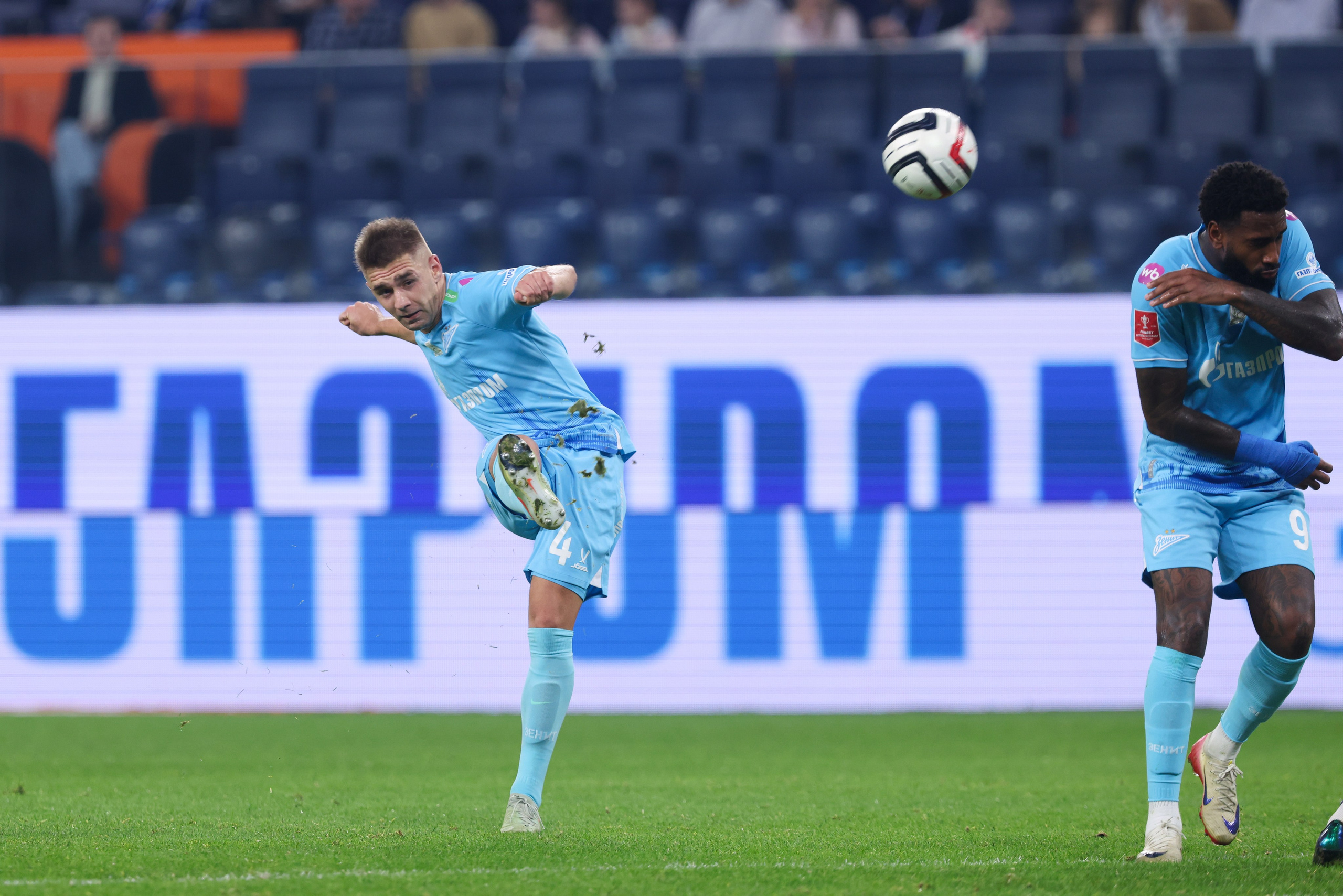 ФК «Зенит — ФК «Динамо» Москва 05.11.2025. Спортивный и репортажный фотограф Антон Тереханов