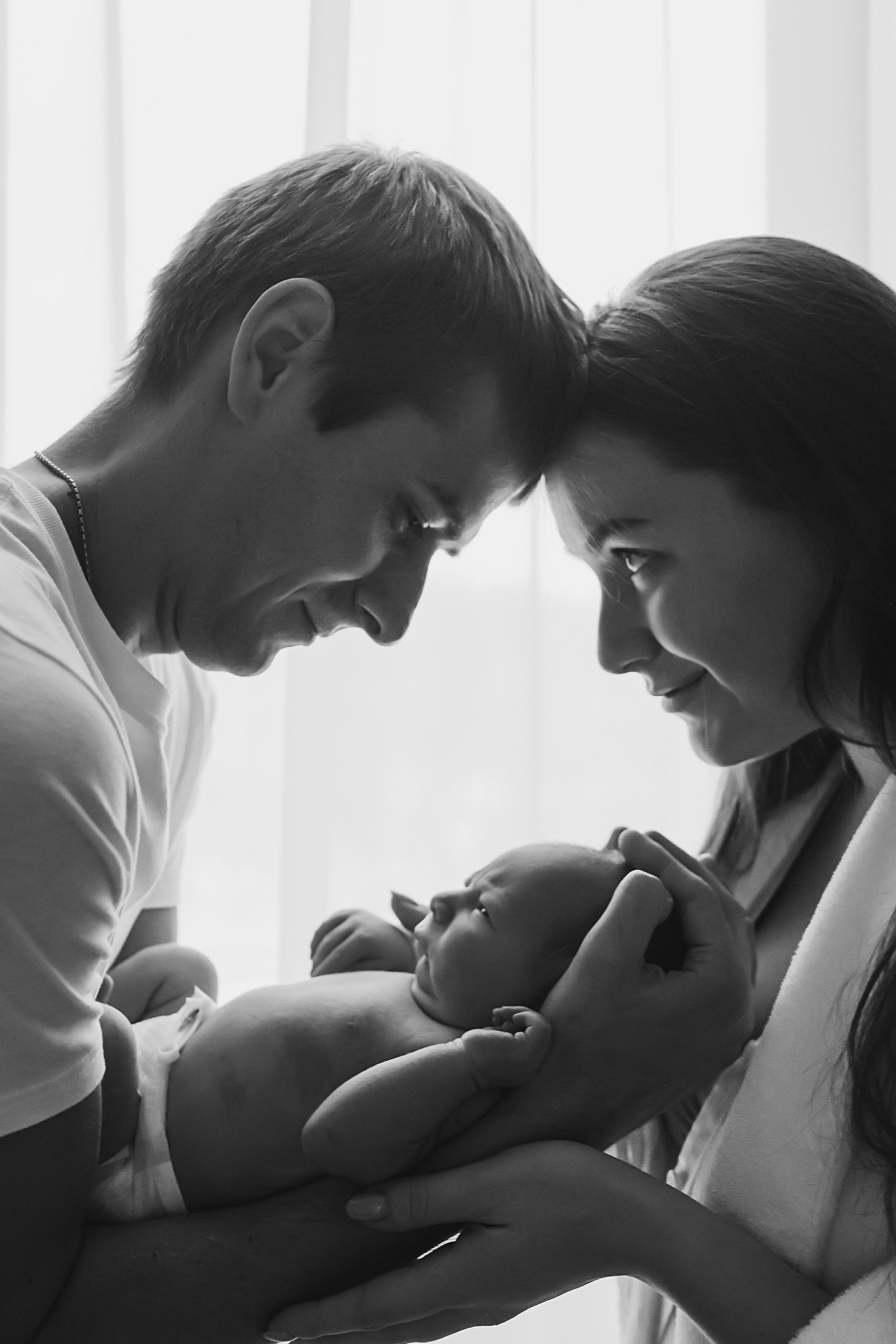 Выписка Мид. Семейный фотограф Тюмень, фотограф на роды Салмина Мария