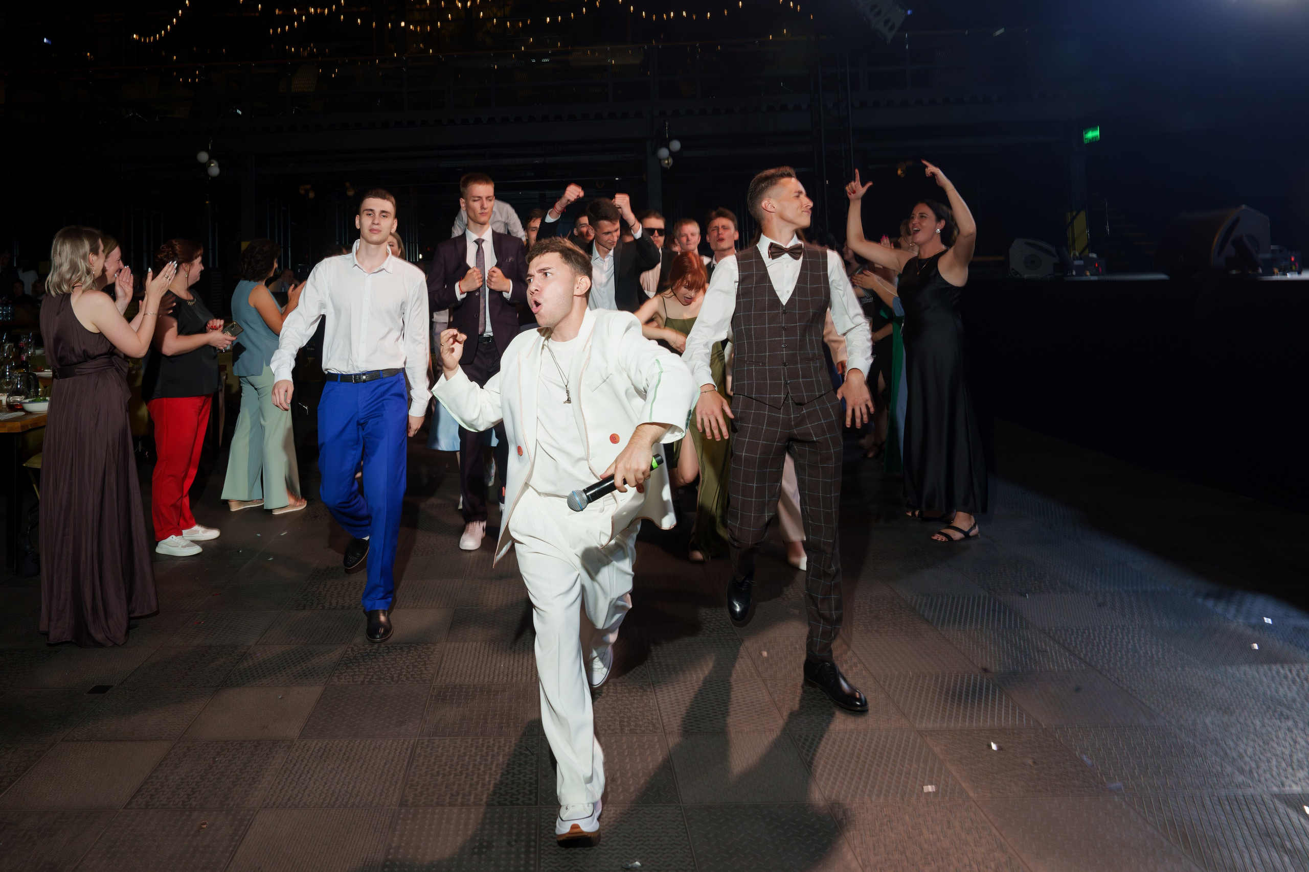 Выпускной лицея 27 (вечеринка). Свадебный и репортажный фотограф Элина Козырьянова