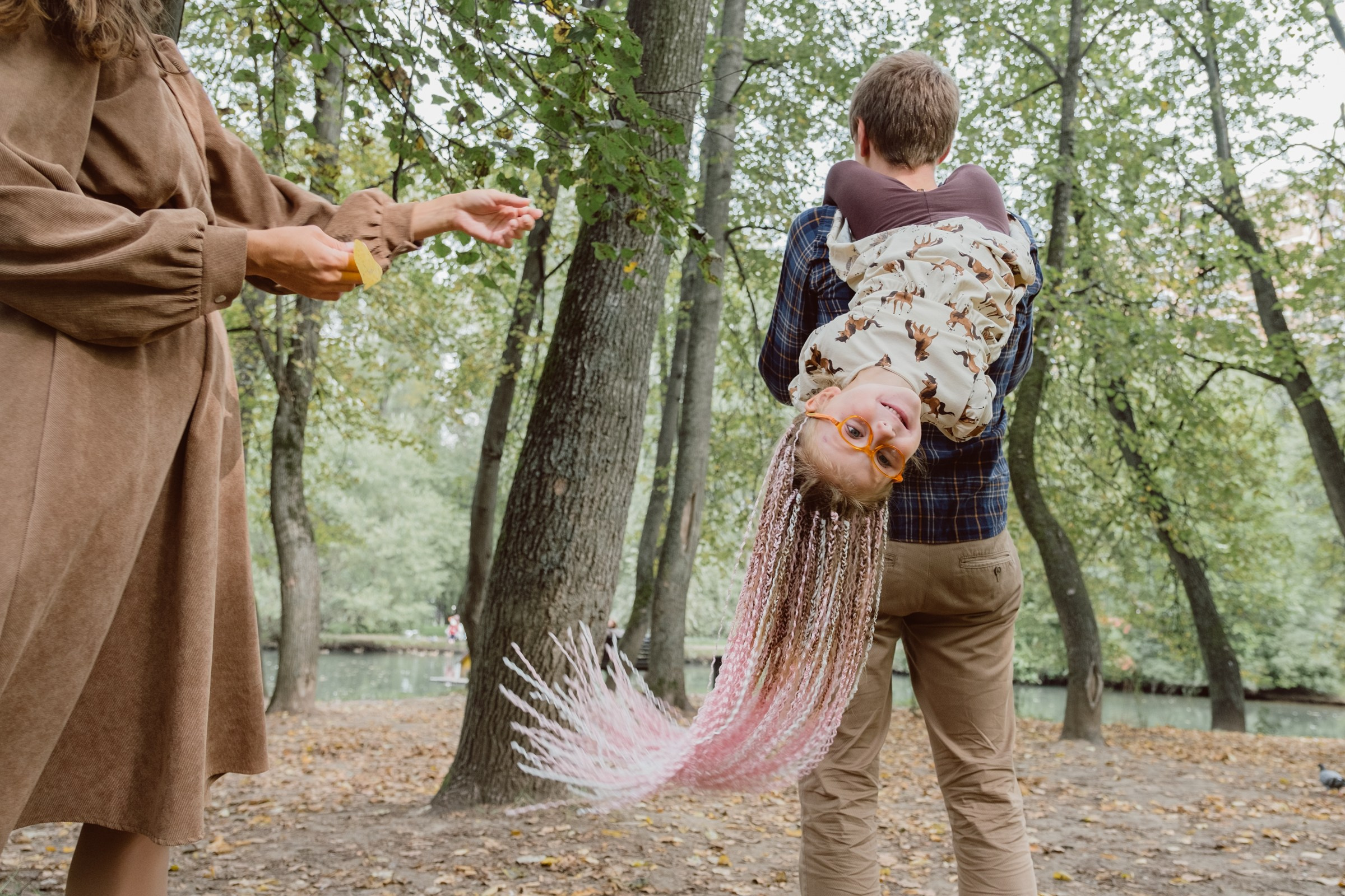 В парке. Свадебные и семейные фотографы в Москве Максим и Оксана Первомай