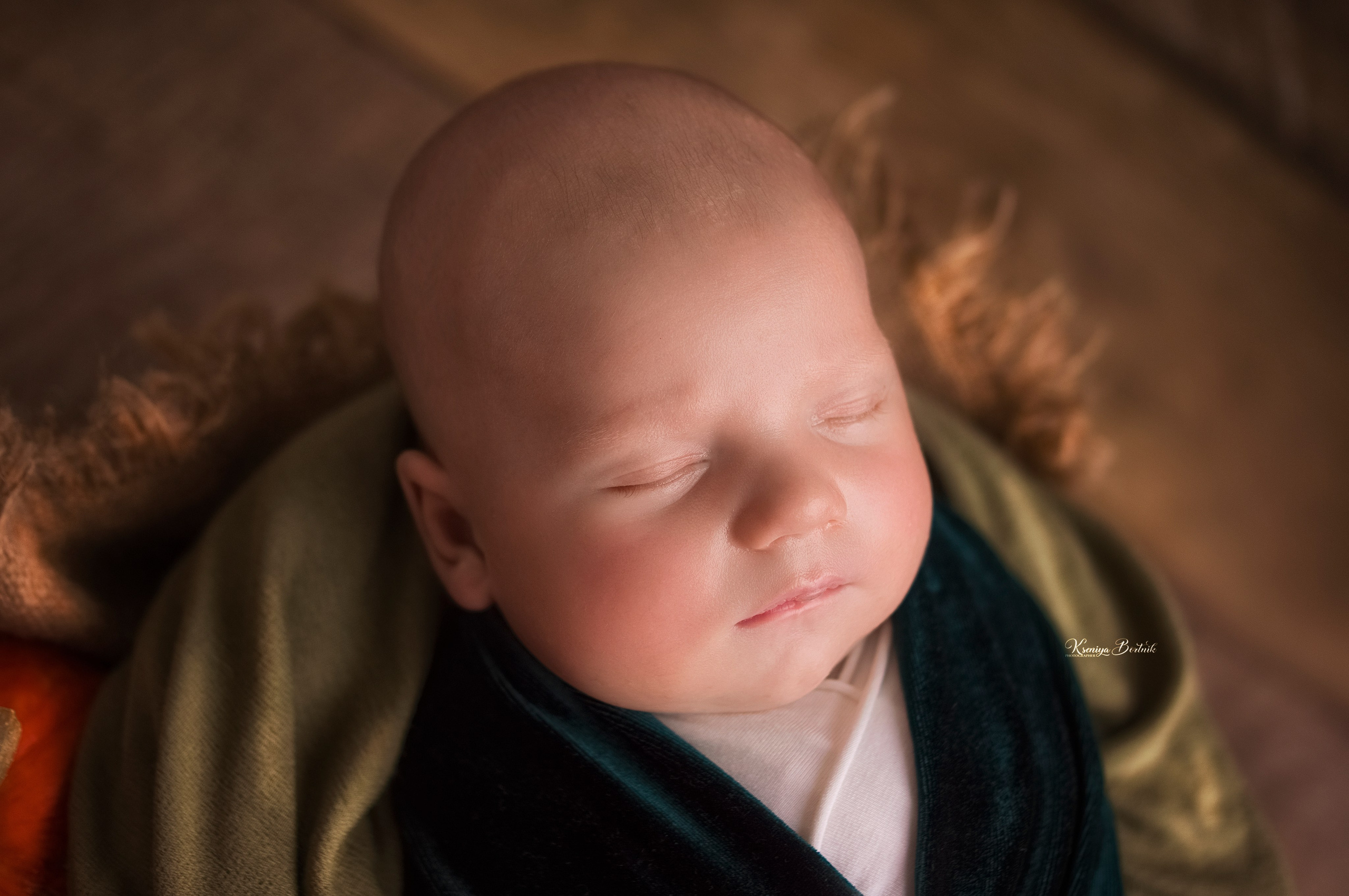 Съемка новорожденных. Профессиональный фотограф новорожденных Ксения Бортник