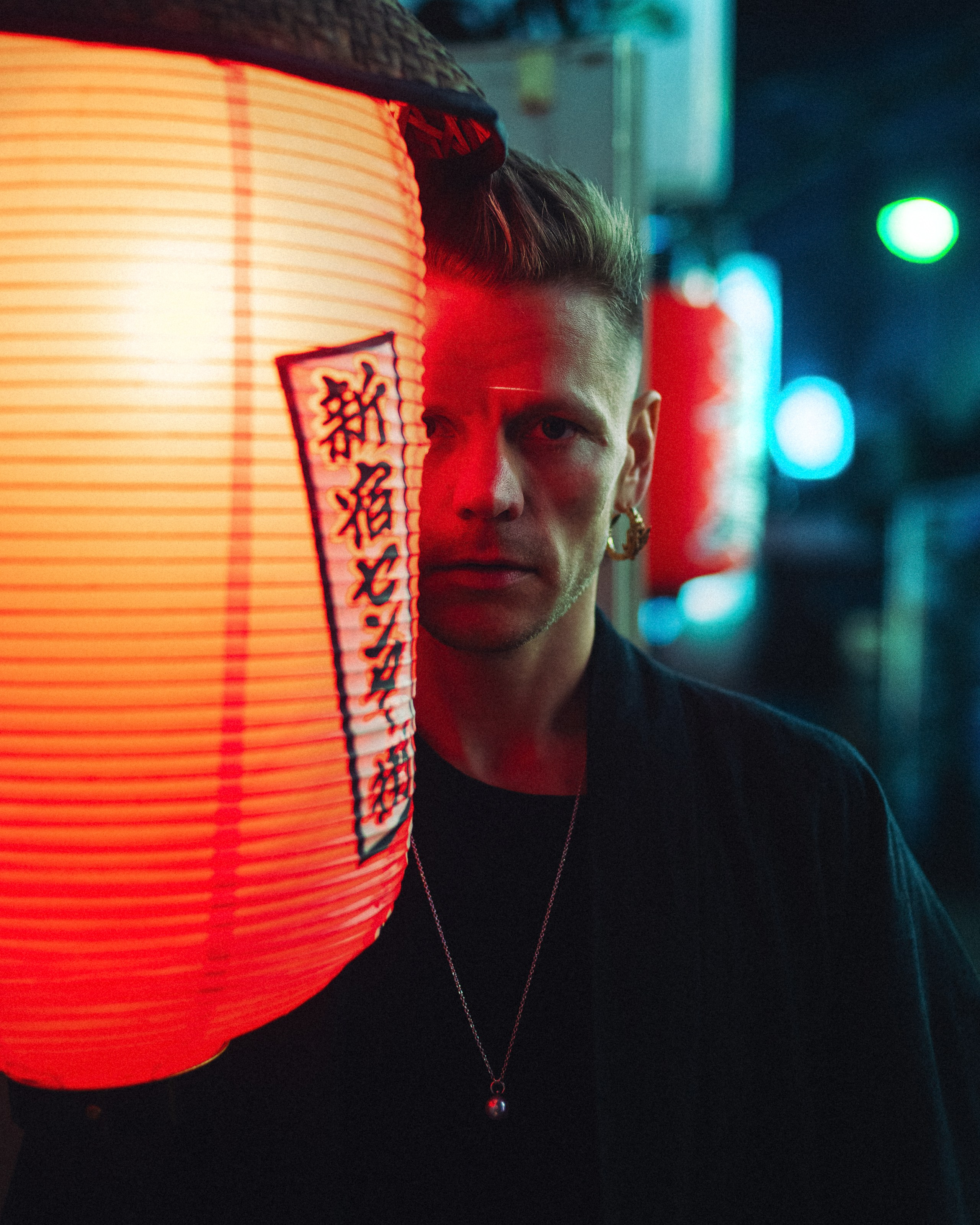 Mikhail. Photographer in Tokyo Anatolii Ozarto