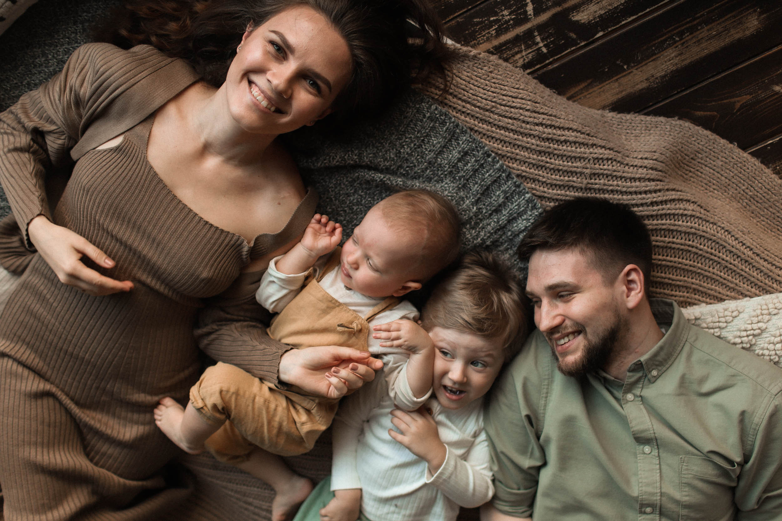 Евгения Артем Демид и Лев. Фотограф про любовь в городе Москва