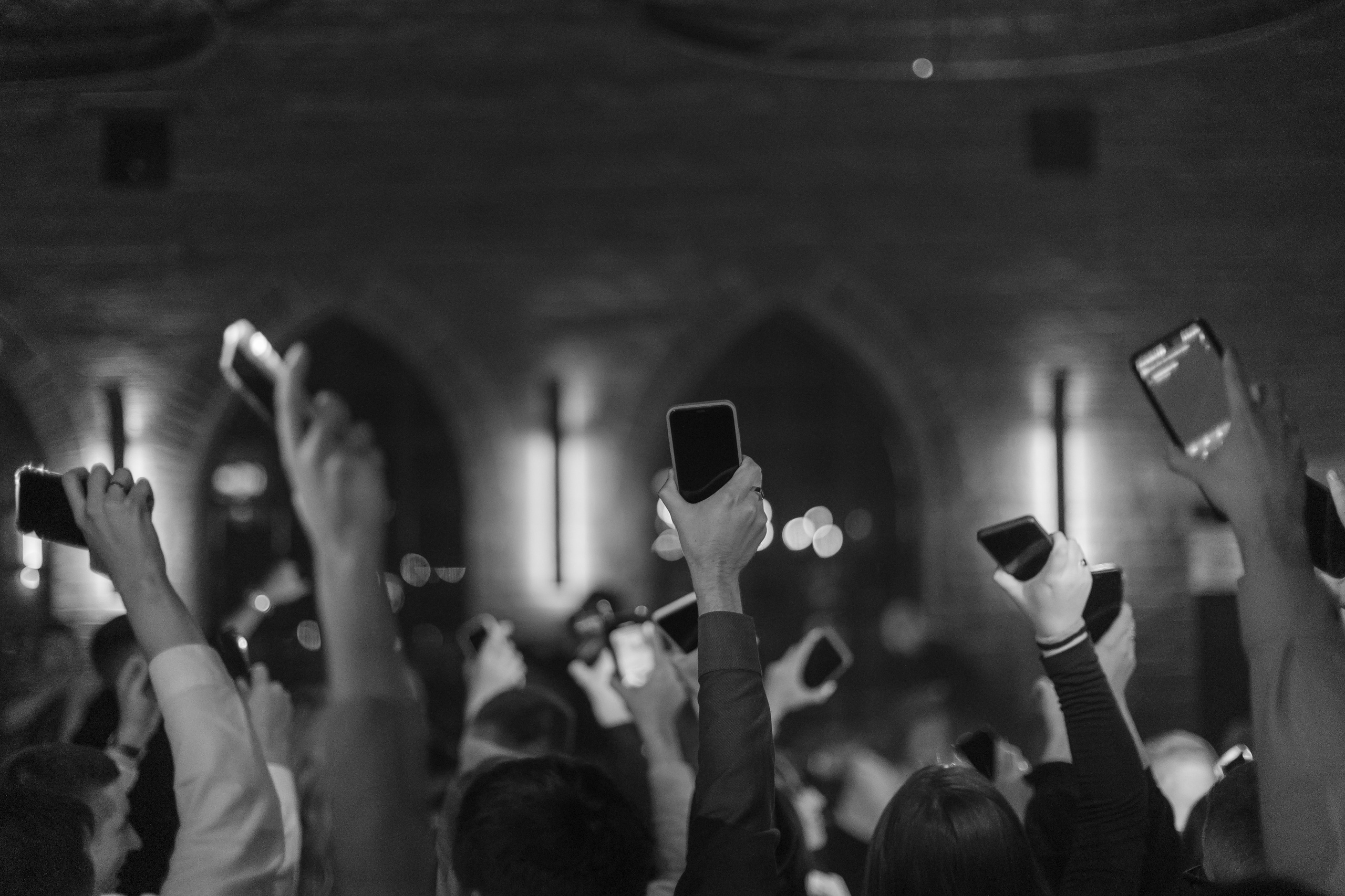 Свадьба для своих в Замке Шамони в Красноярске. Свадебный фотограф-видеограф в Красноярске Евгений Константинопольский