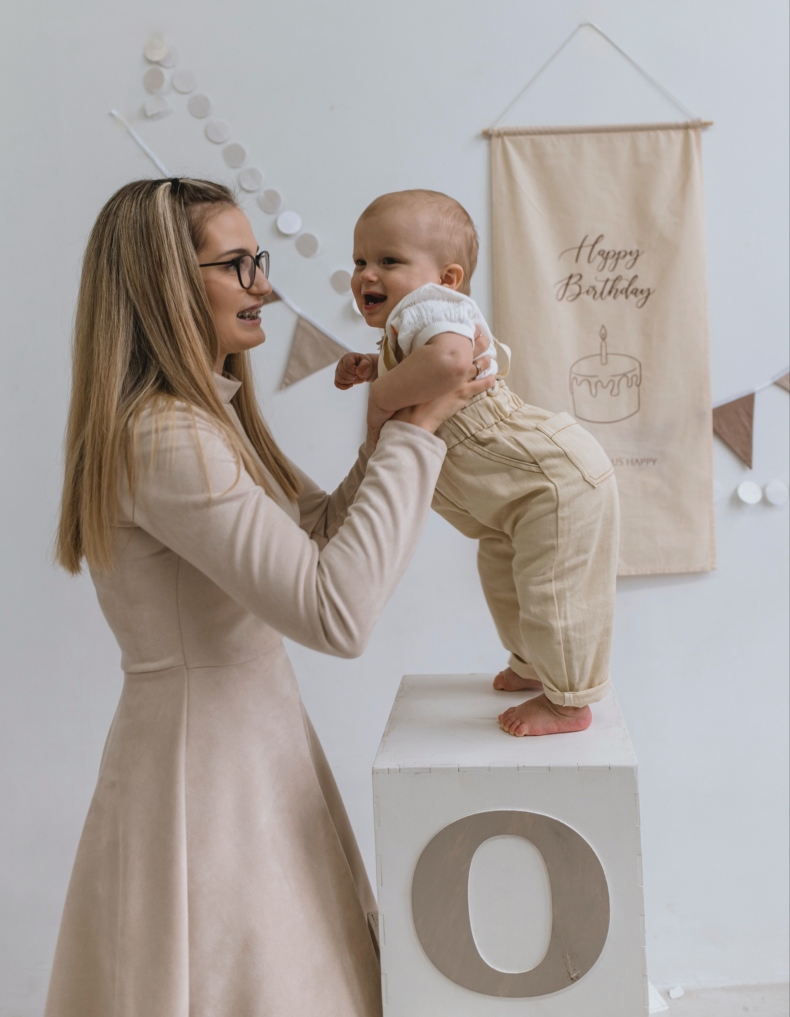 Марку годик. Женский и предметный фотограф