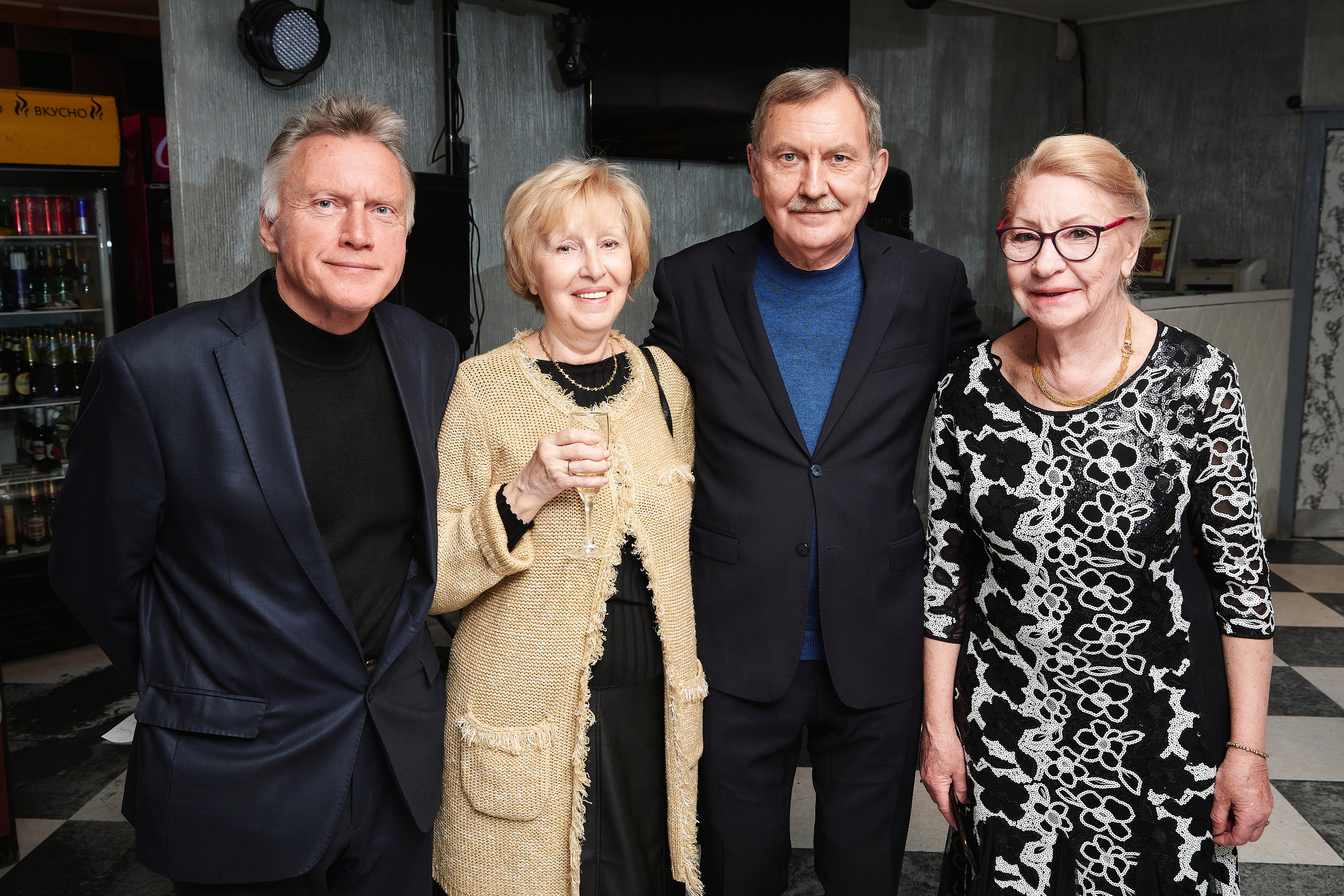 Фоторепортаж взрослые праздники, банкеты, корпоративы. Репортажный фотограф Георгий Коненков. Репортажная фотосъемка мероприятий. Goganaft.