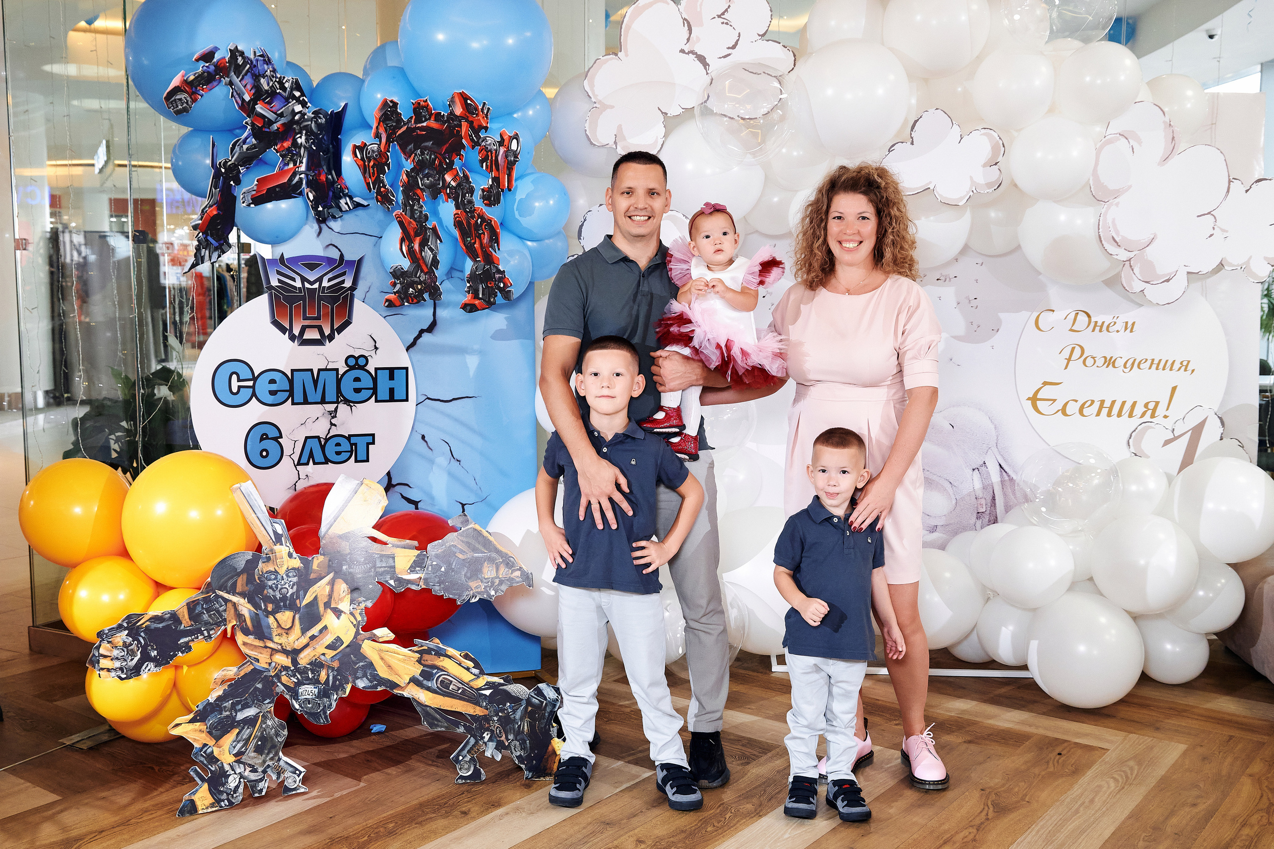 Репортажная фотосъёмка детских праздников. Фоторепортаж детские праздники. Репортажный детский фотограф Георгий Коненков. Goganaft goganaft.ru 