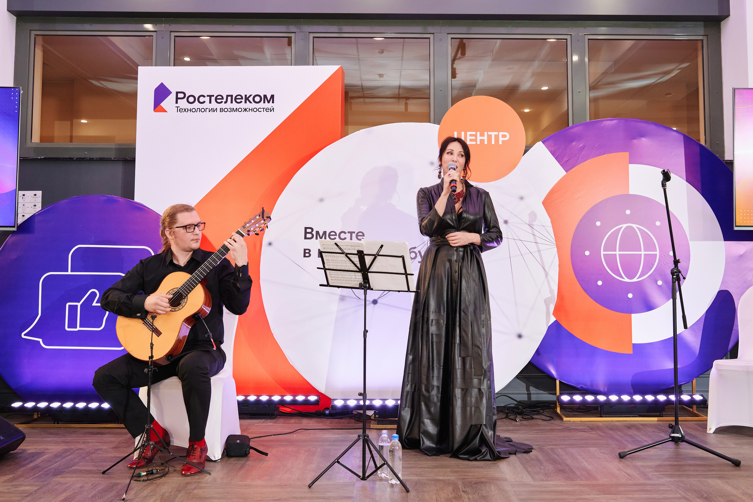 Репортажная фотосъёмка для ПАО «Ростелеком». XI конкурс журналистов и блогеров «Вместе в цифровое будущее». Фоторепортаж взрослые праздники, банкеты, корпоративы. Репортажный фотограф Георгий Коненков. Репортажная фотосъемка мероприятий. Goganaft.