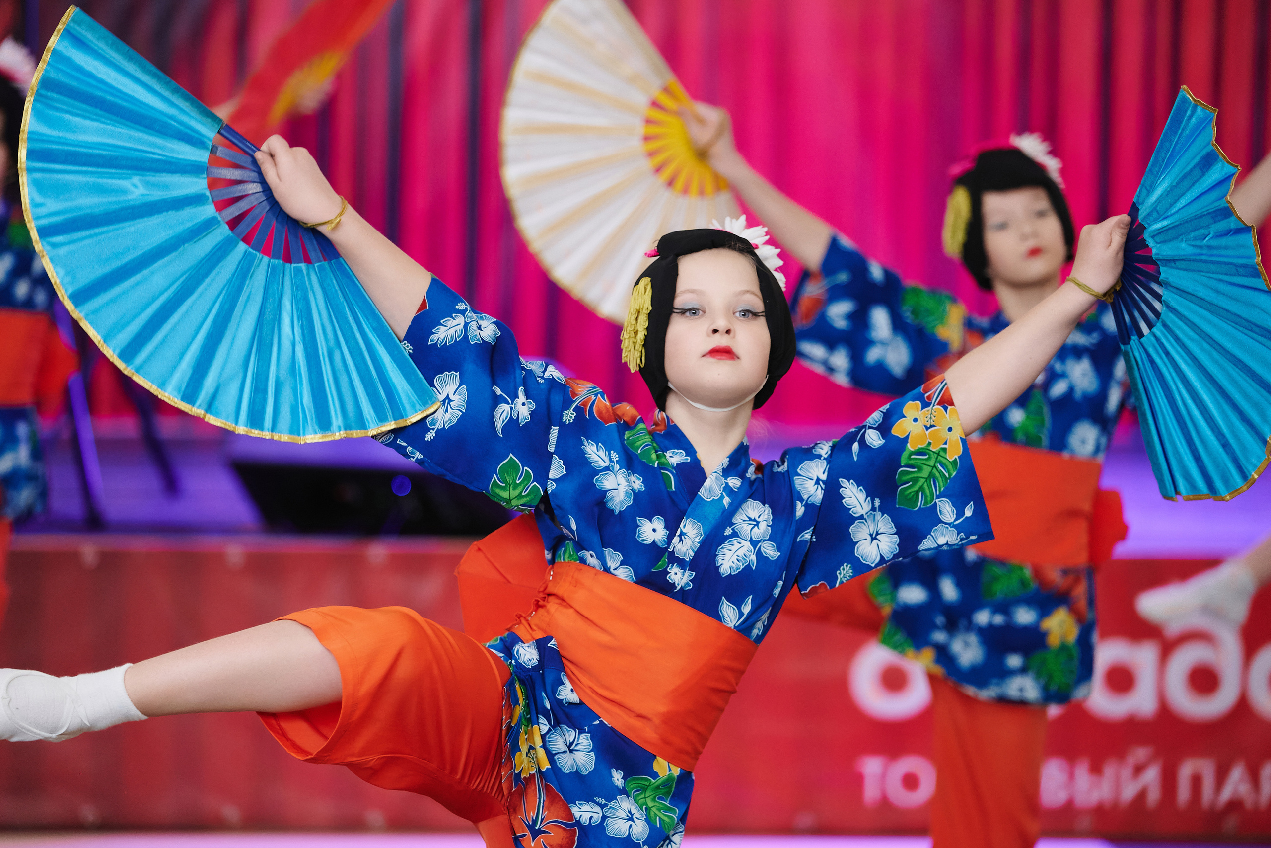 Фоторепортаж с концерта. Танцевальная студия. Репортажный фотограф Георгий Коненков. Репортажная фотосъемка мероприятий. Goganaft.