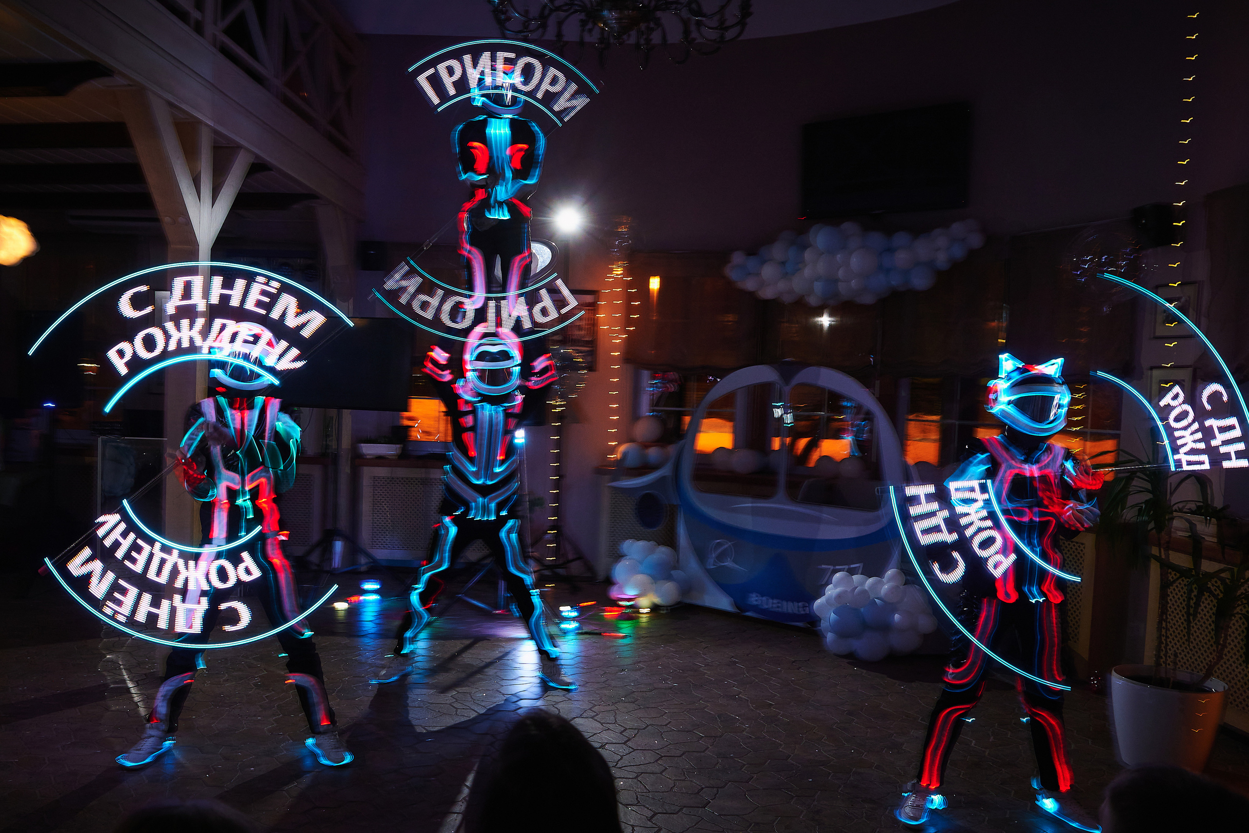 Репортажная фотосъёмка детских праздников. Фоторепортаж детские праздники. Репортажный детский фотограф Георгий Коненков. Goganaft goganaft.ru 