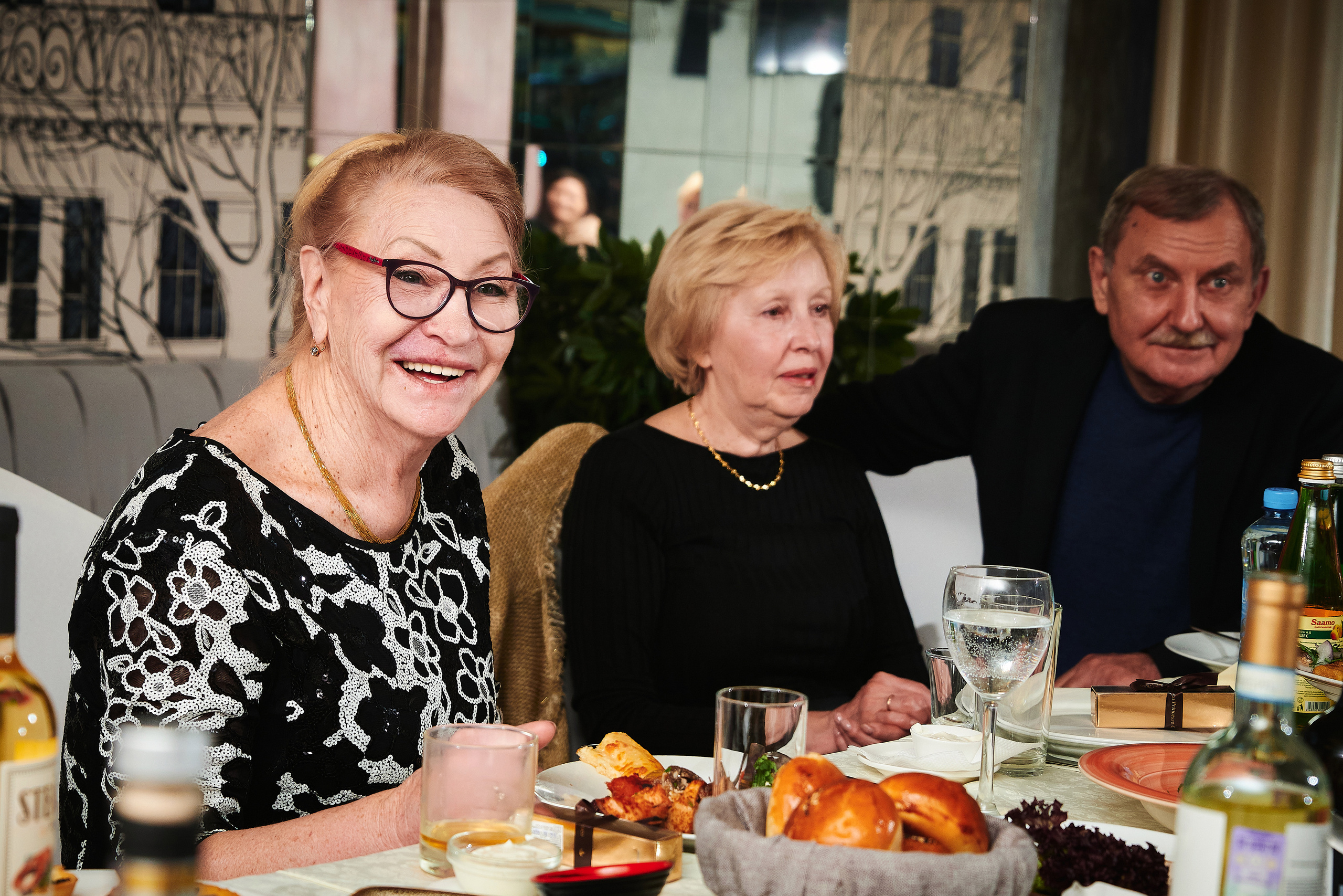 Фоторепортаж взрослые праздники, банкеты, корпоративы. Репортажный фотограф Георгий Коненков. Репортажная фотосъемка мероприятий. Goganaft.