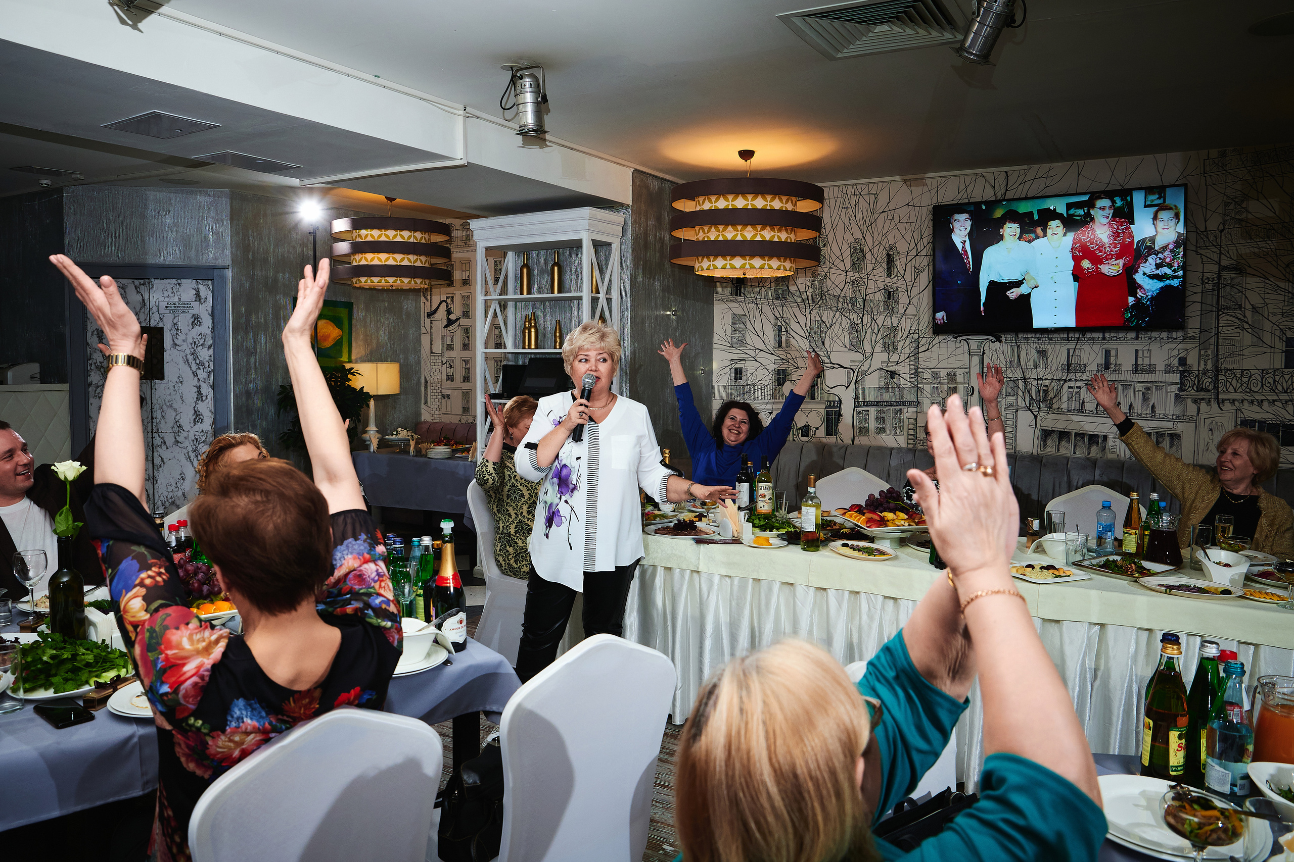 Фоторепортаж взрослые праздники, банкеты, корпоративы. Репортажный фотограф Георгий Коненков. Репортажная фотосъемка мероприятий. Goganaft.