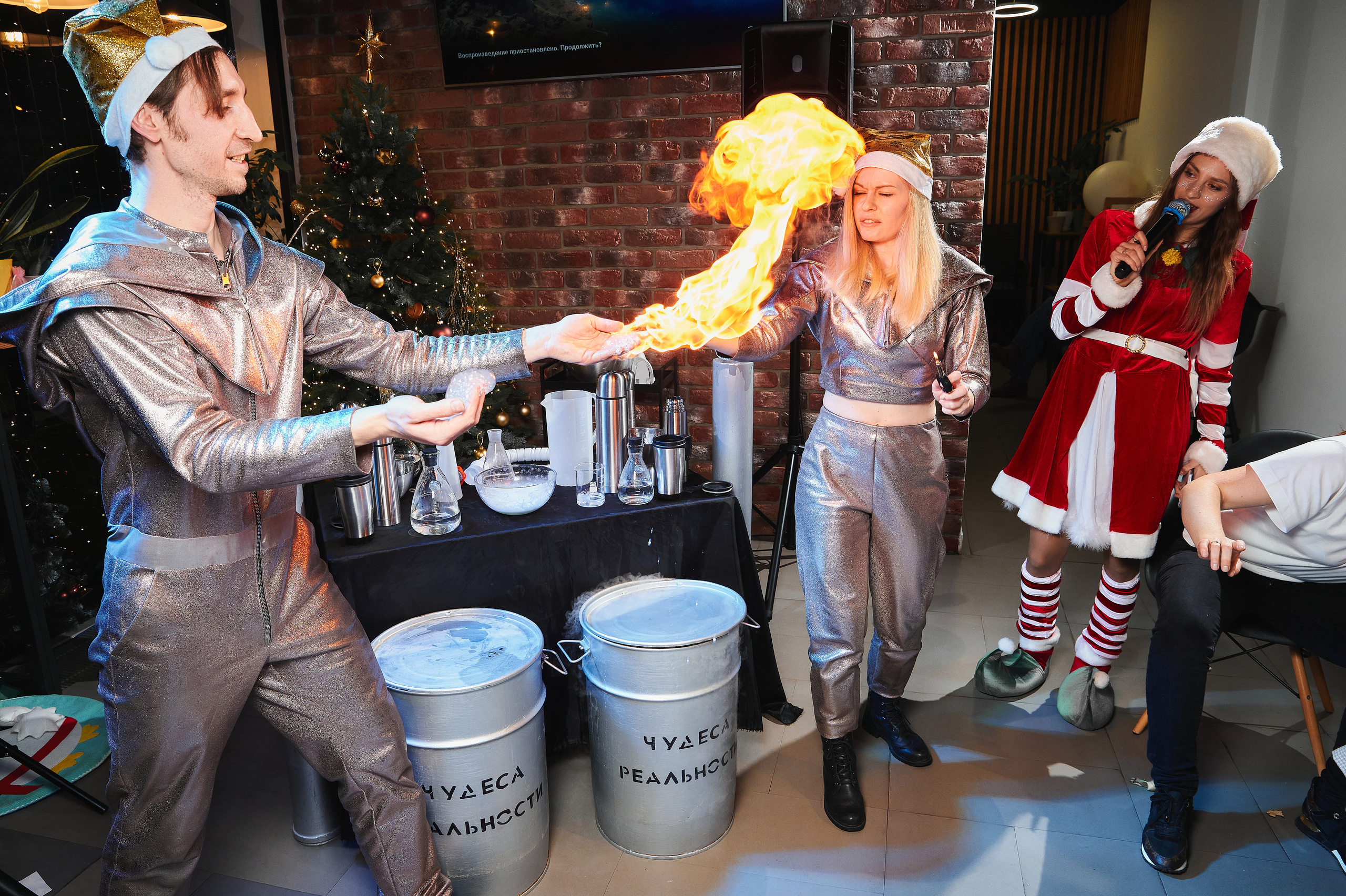 Репортажная фотосъёмка детских праздников. Фоторепортаж детские праздники. Репортажный детский фотограф Георгий Коненков. Крио шоу. Goganaft goganaft.ru 