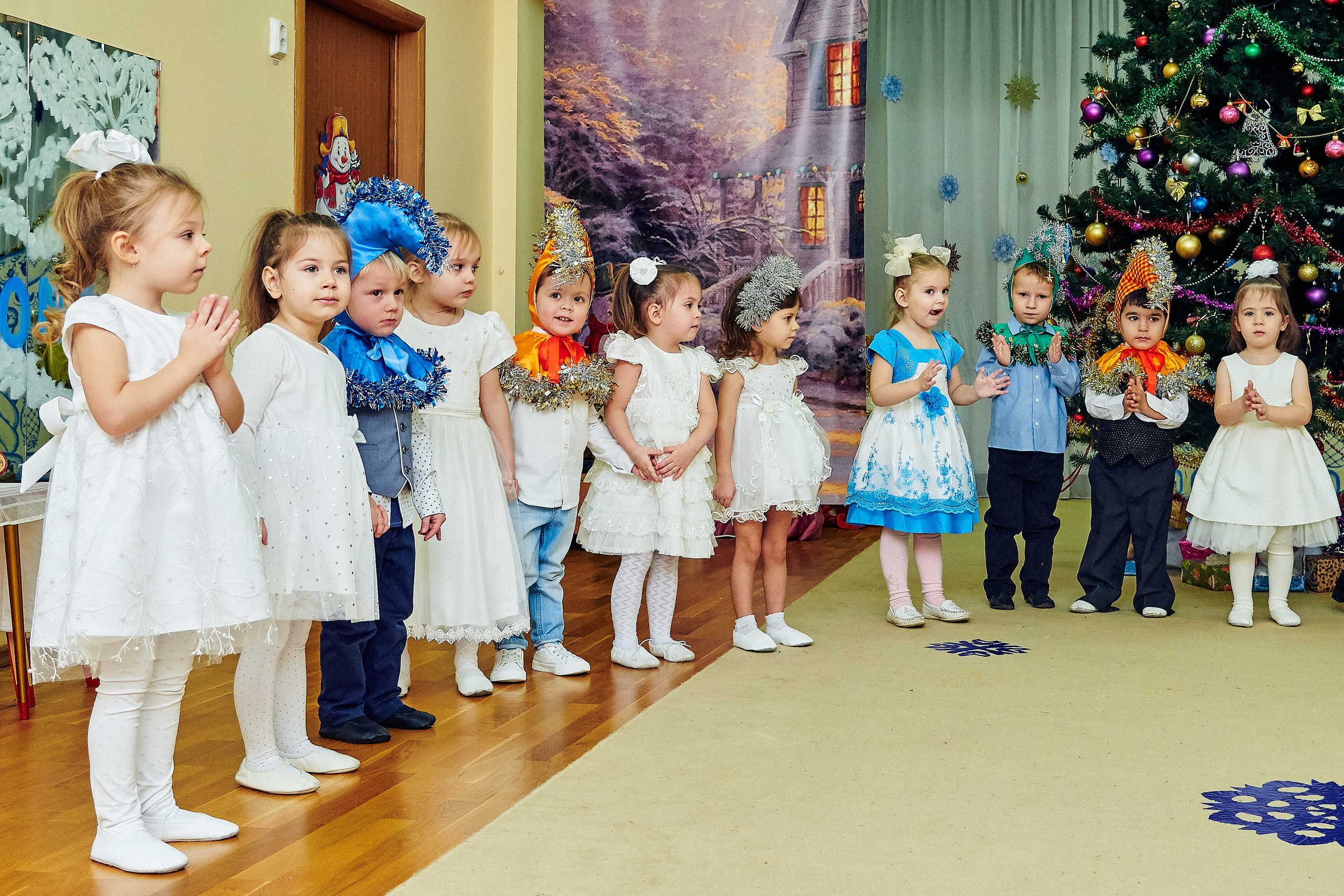 Фоторепортаж детские праздники. Утренник в детском саду. Выпускной в детском саду. Репортажный детский фотограф Георгий Коненков. Детский сад. Goganaft. 