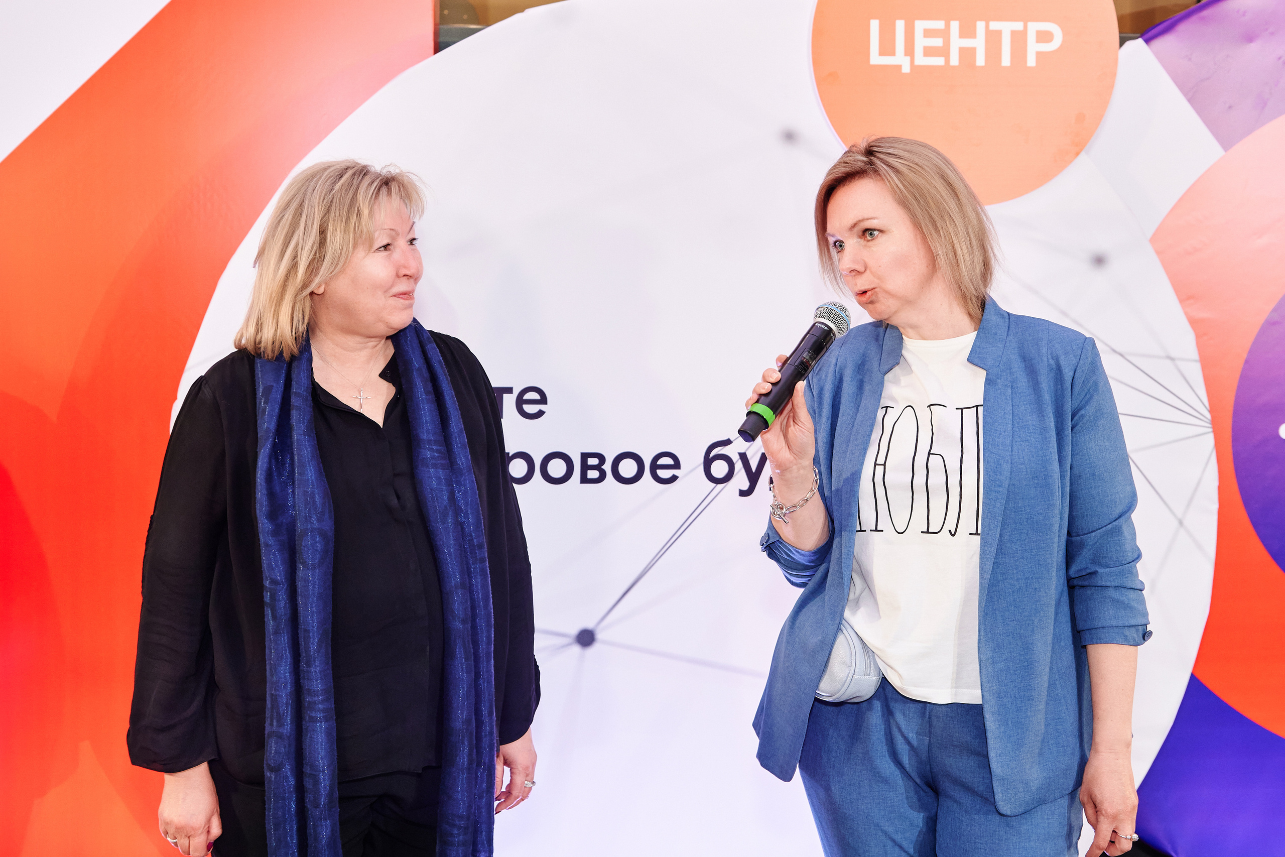 Репортажная фотосъёмка для ПАО «Ростелеком». XI конкурс журналистов и блогеров «Вместе в цифровое будущее». Фоторепортаж взрослые праздники, банкеты, корпоративы. Репортажный фотограф Георгий Коненков. Репортажная фотосъемка мероприятий. Goganaft.