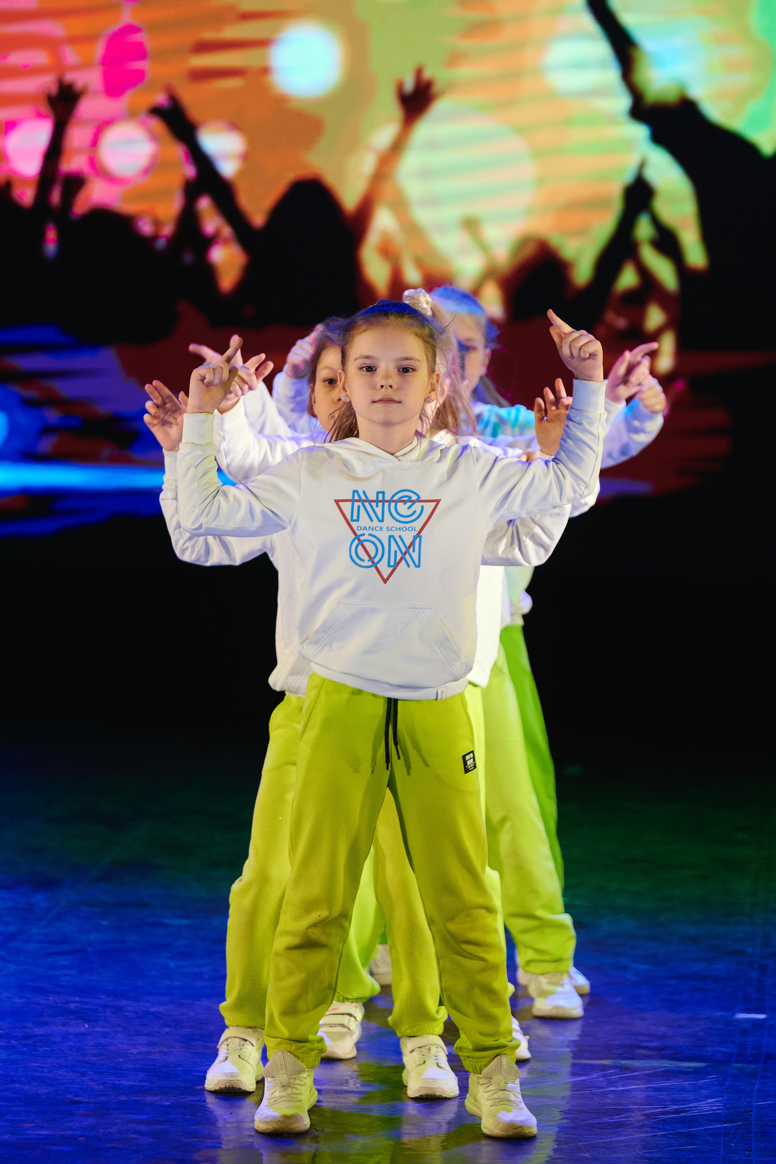 Фоторепортаж с концерта. Танцевальная студия. Репортажный фотограф Георгий Коненков. Репортажная фотосъемка мероприятий. Goganaft.