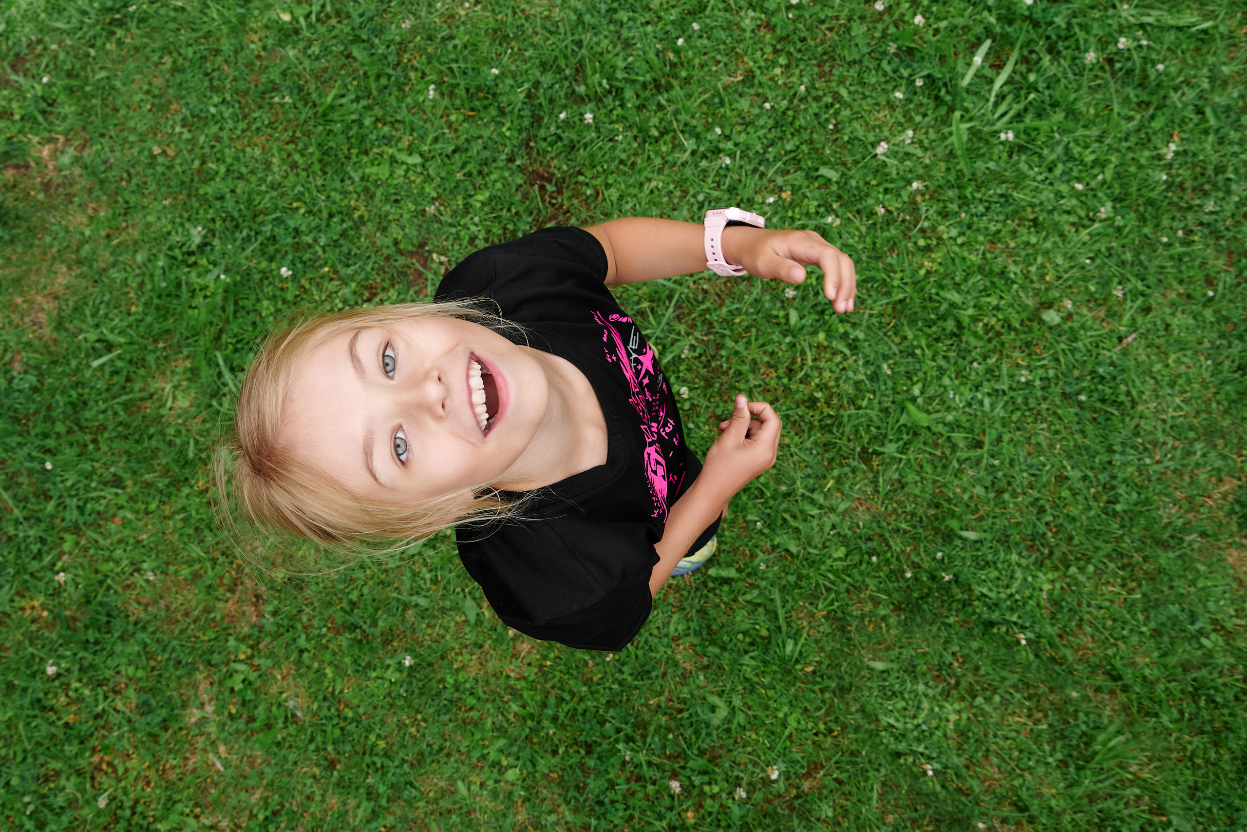 Репортажная фотосъёмка детских праздников. Фоторепортаж детские праздники. Репортажный детский фотограф Георгий Коненков. Goganaft goganaft.ru 