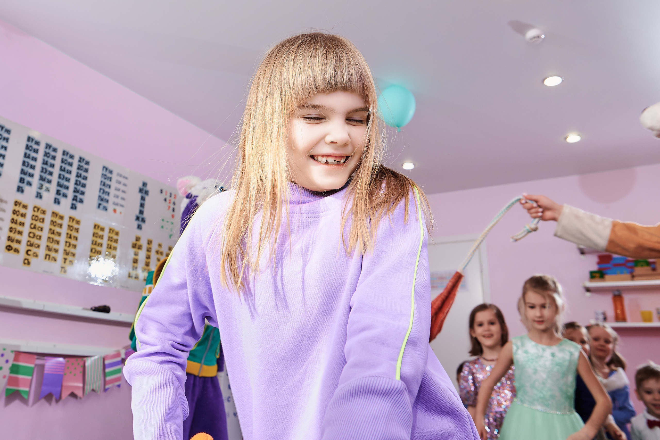 Репортажная фотосъёмка детских праздников. Фоторепортаж детские праздники. Репортажный детский фотограф Георгий Коненков. Goganaft goganaft.ru 