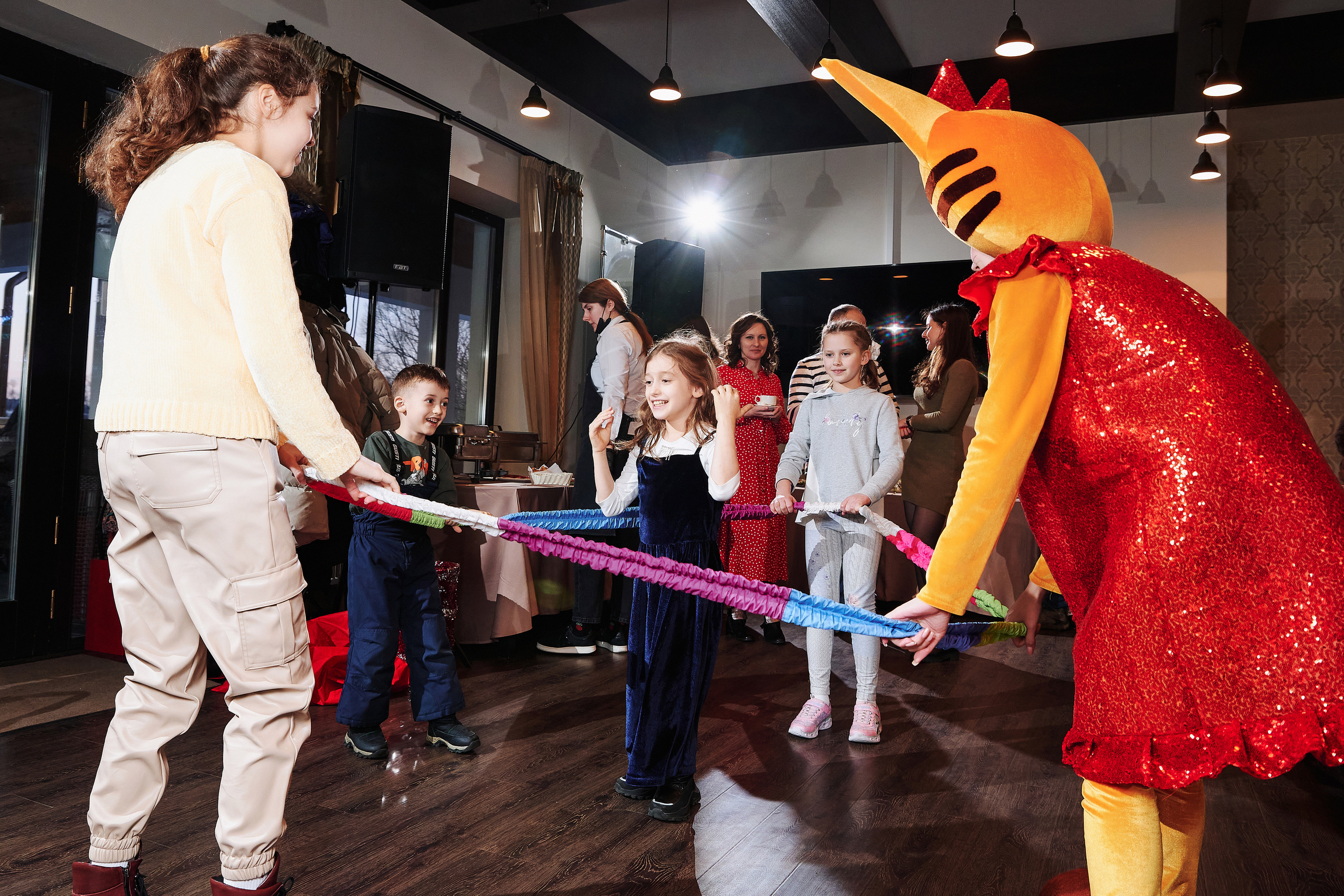 Репортажная фотосъёмка детских праздников. Фоторепортаж детские праздники. Репортажный детский фотограф Георгий Коненков. Goganaft goganaft.ru 