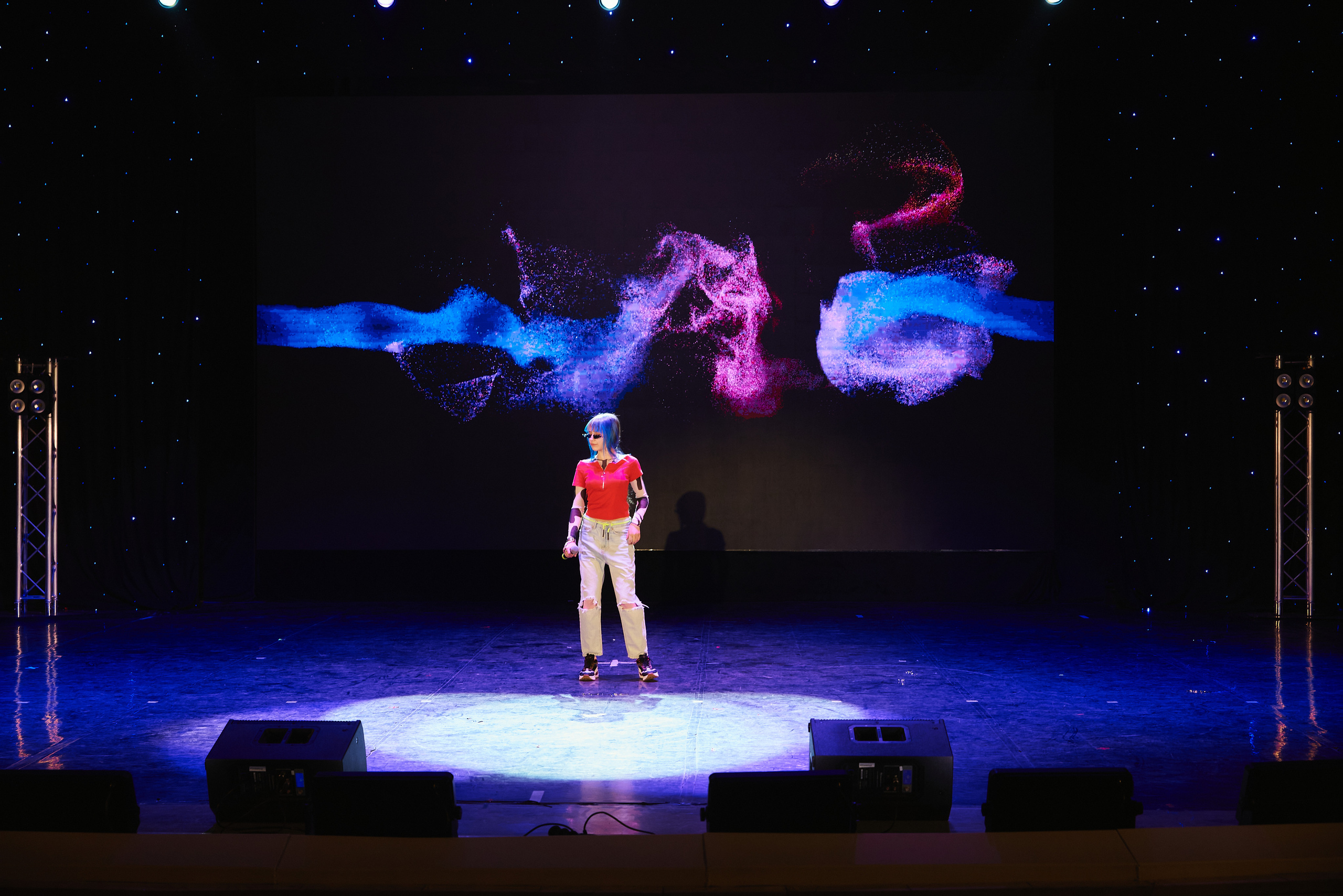 Фоторепортаж с концерта. Танцевальная студия. Репортажный фотограф Георгий Коненков. Репортажная фотосъемка мероприятий. Goganaft.