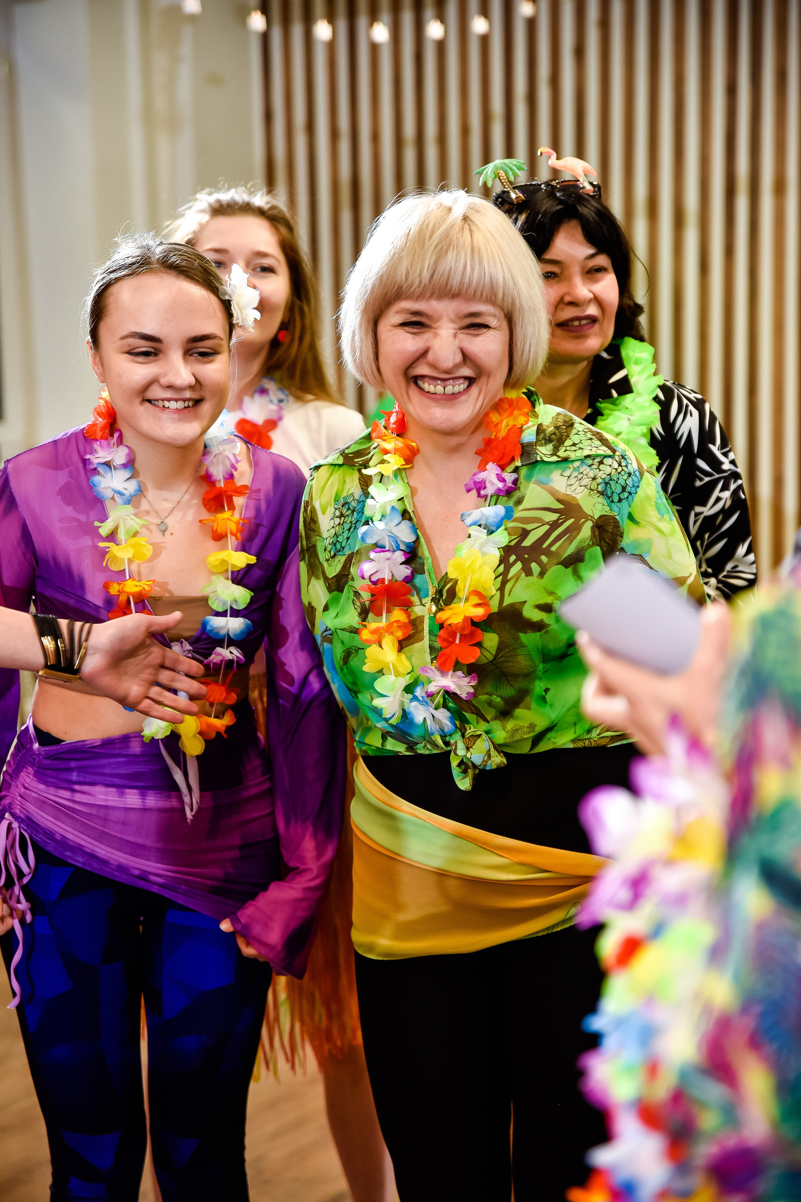 НОВОГОДНЯЯ ГАВАЙСКАЯ ТАНЦЕВАЛЬНАЯ ФИТНЕС- ВЕЧЕРИНКА