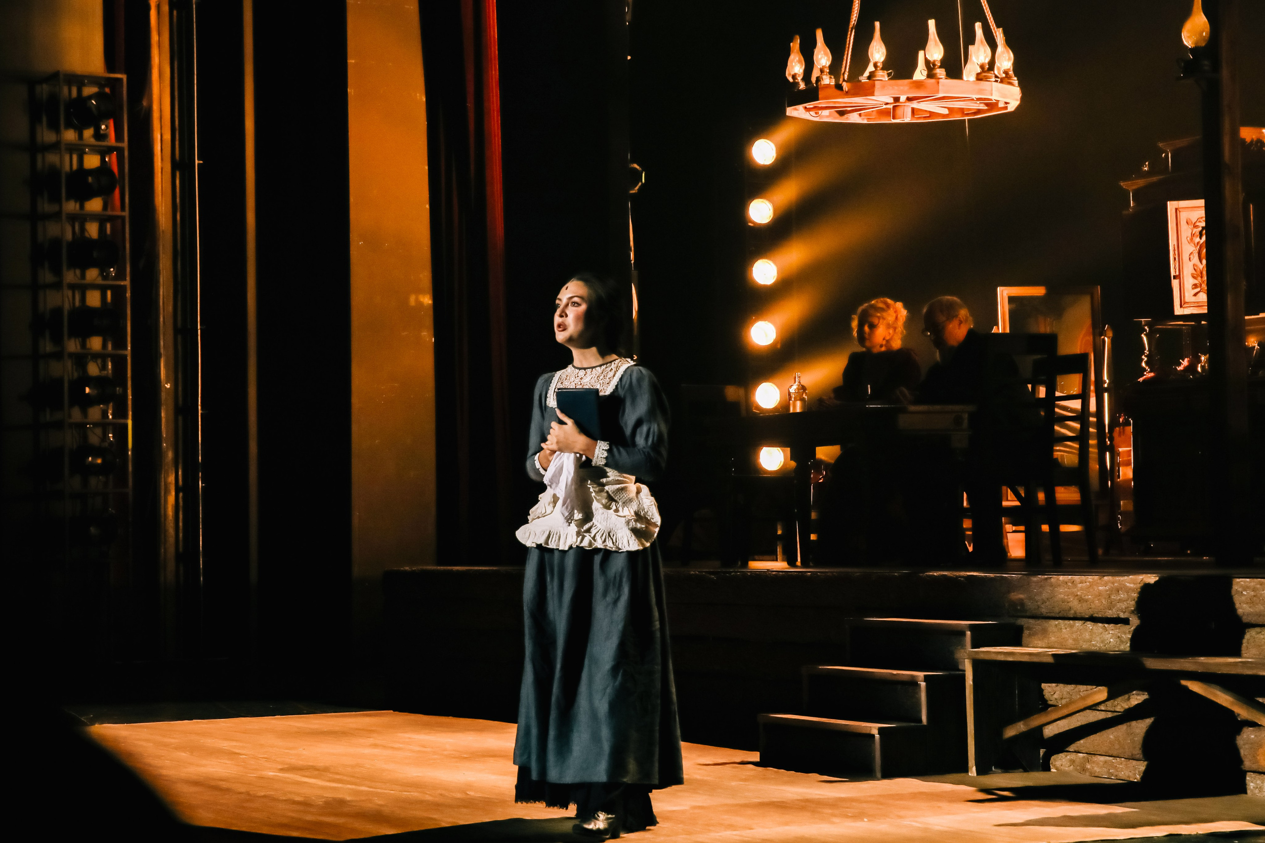 Премьера спектакля «На бойком месте» Театр Сатиры. Профессиональный фотограф в Москве | Заказать фотосессию и съемку