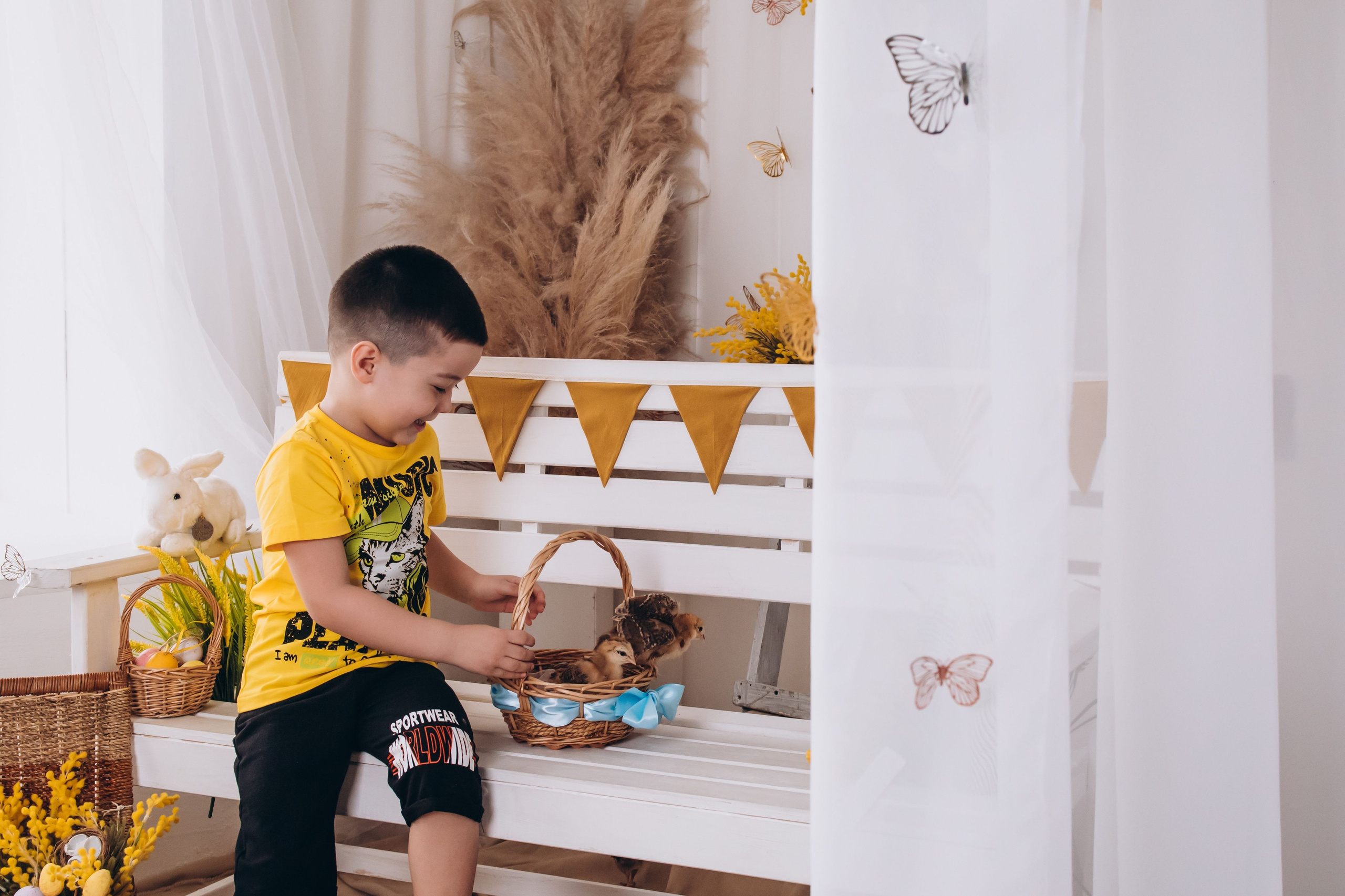 С цыплятами. Семейный фотограф Нижневартовск Тюмень Ефимова Ирина