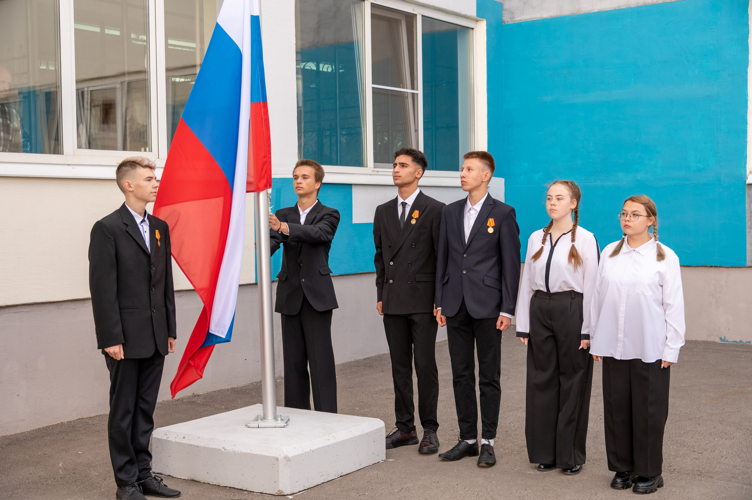 Школьная фотосессия в Туле. Портретный, семейный, свадебный фотограф. Бизнес, контент съёмка. Тула