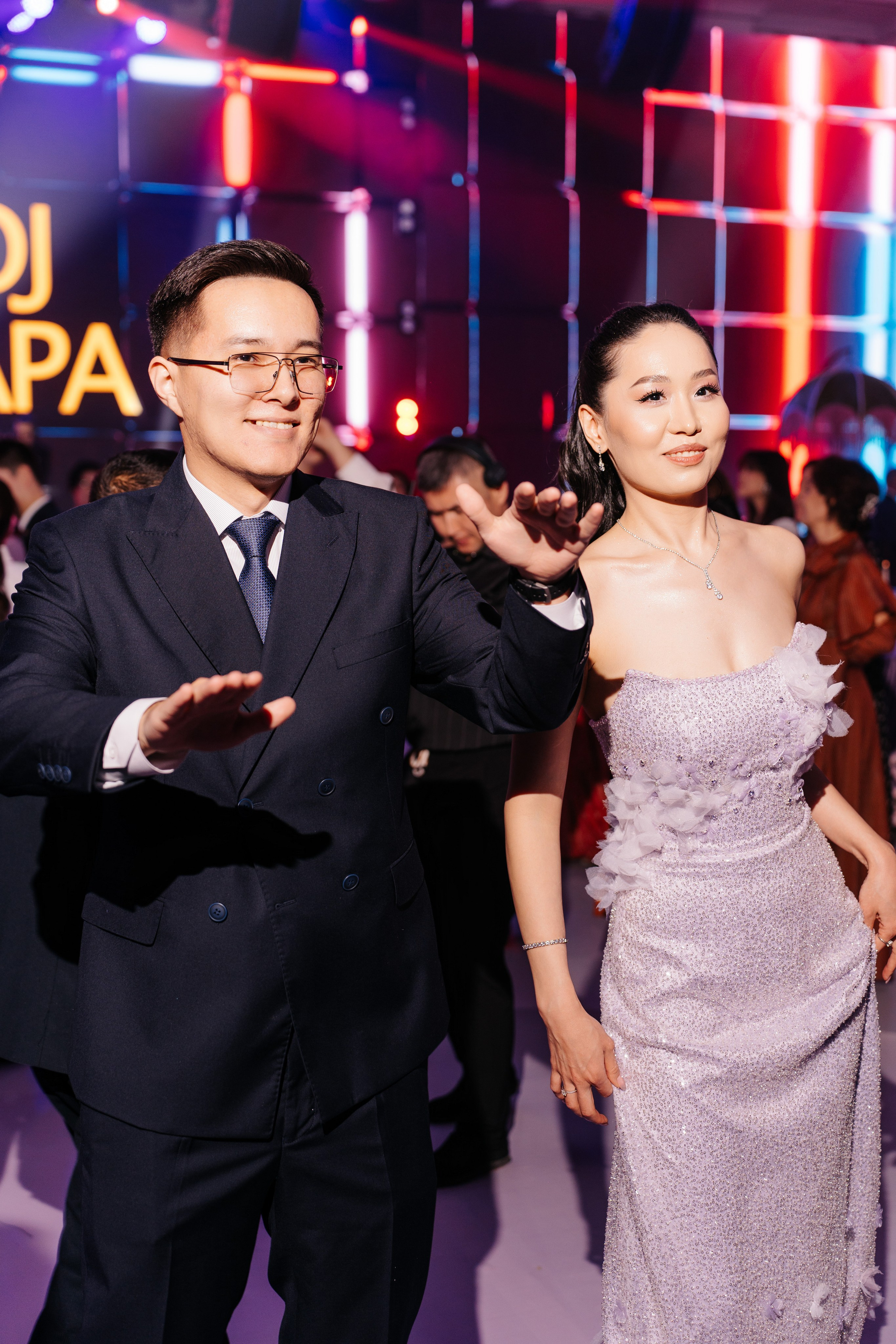 Ay-Dana Uzatu. ___________________________________________________