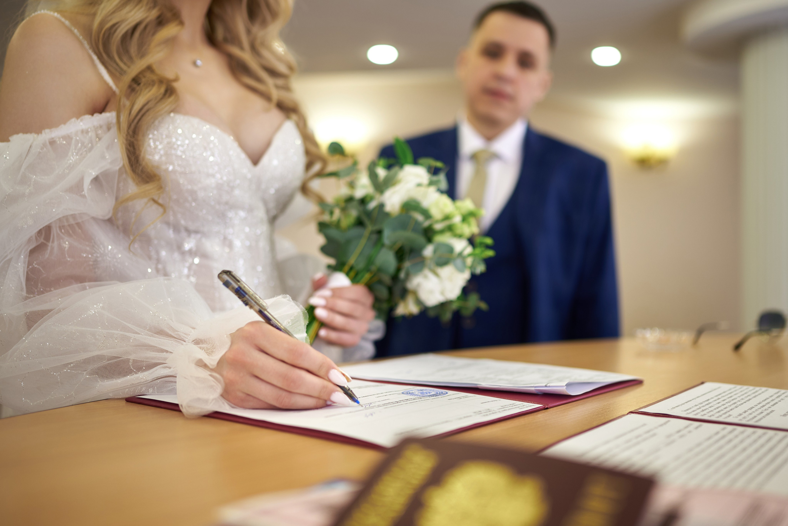 Фотограф Старый Оскол, Губкин. Свадебная фотосессия, доступная цена. Профессиональный фотограф Старый Оскол, Губкин — свадьба, венчание, крещение, юбилей и день рождения