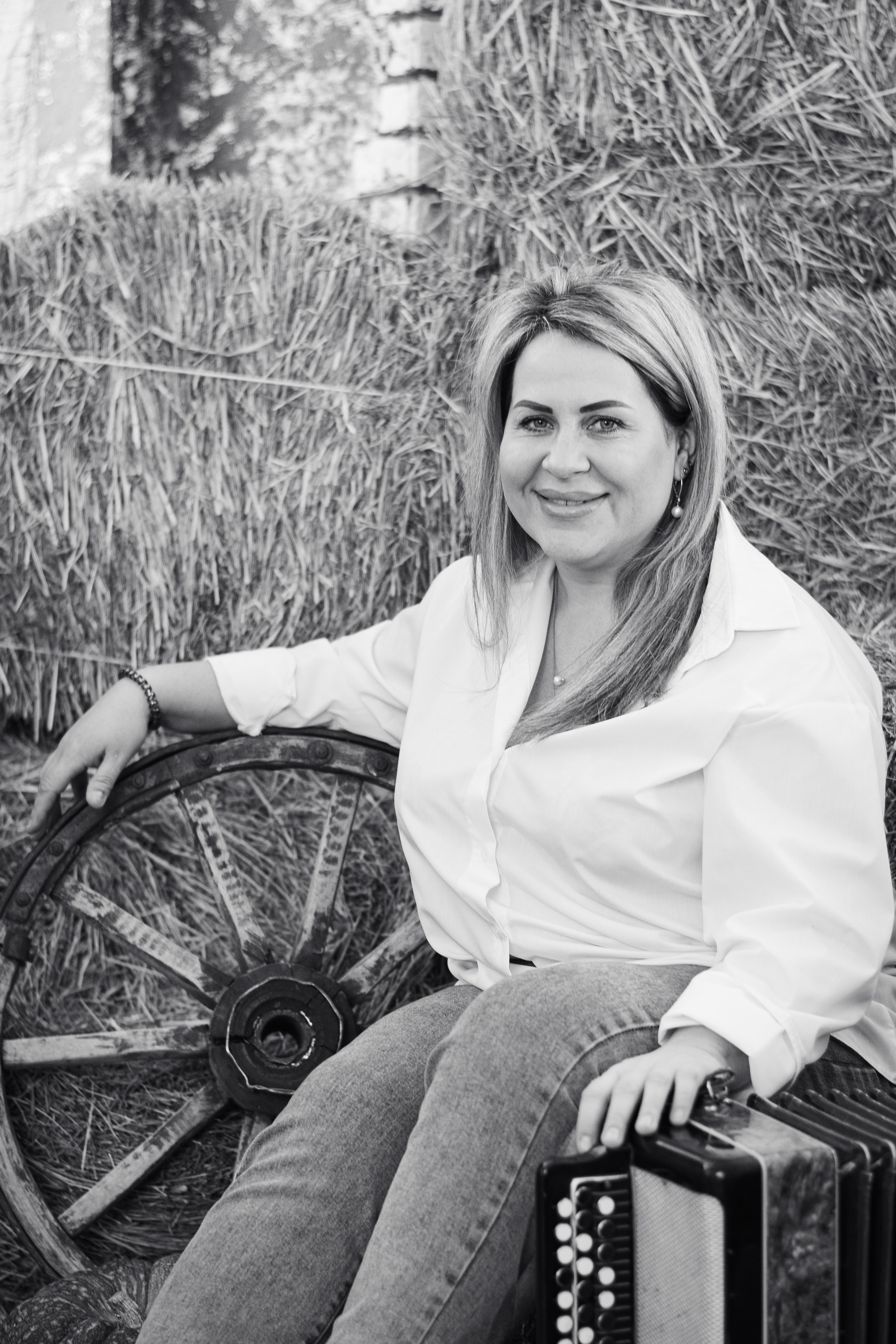 Оксана с семьей. Студийная съемка. Екатерина Бикбаева фотограф, видеограф, медиа-продюсер