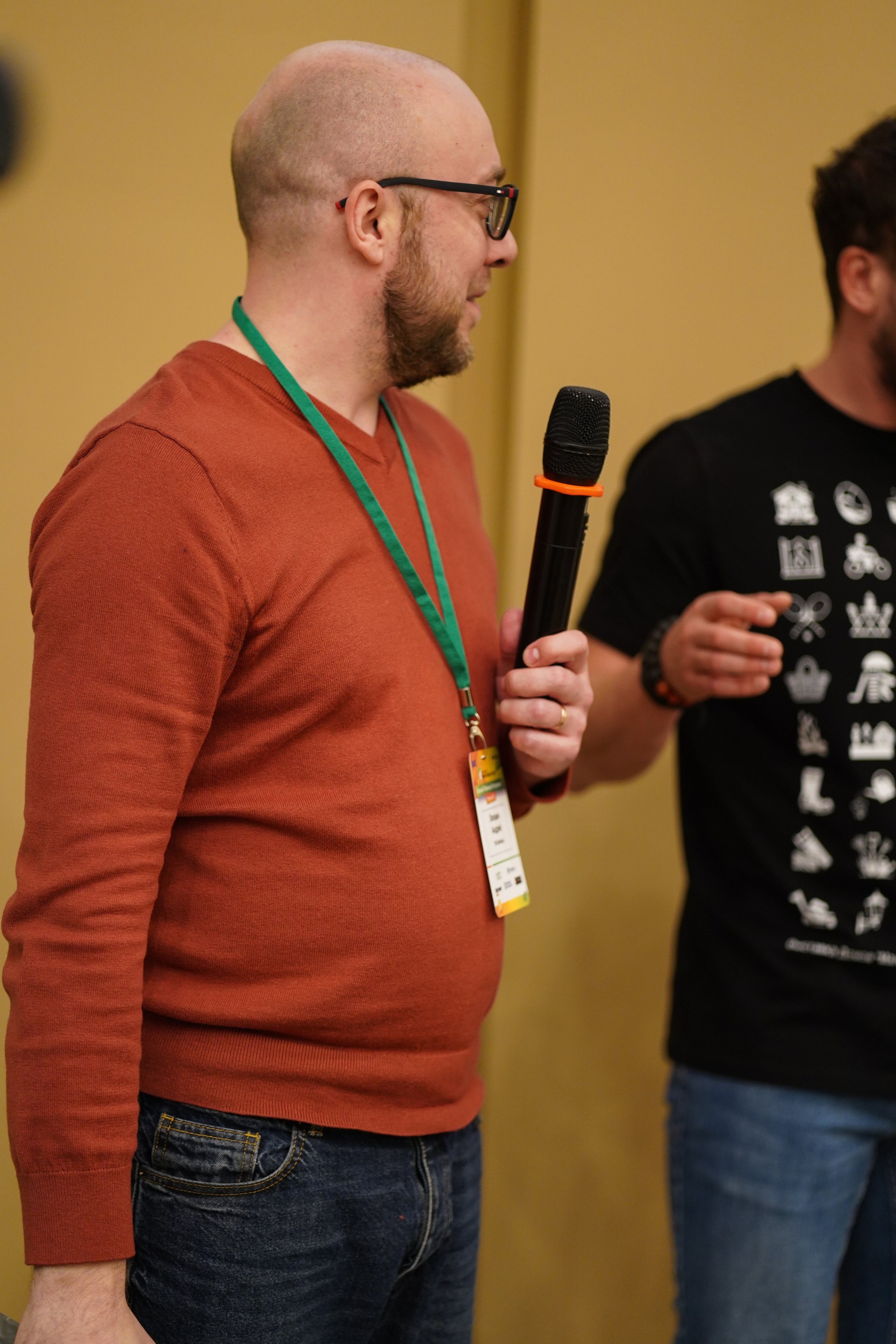 Малоэтажная страна конференция. Фотограф