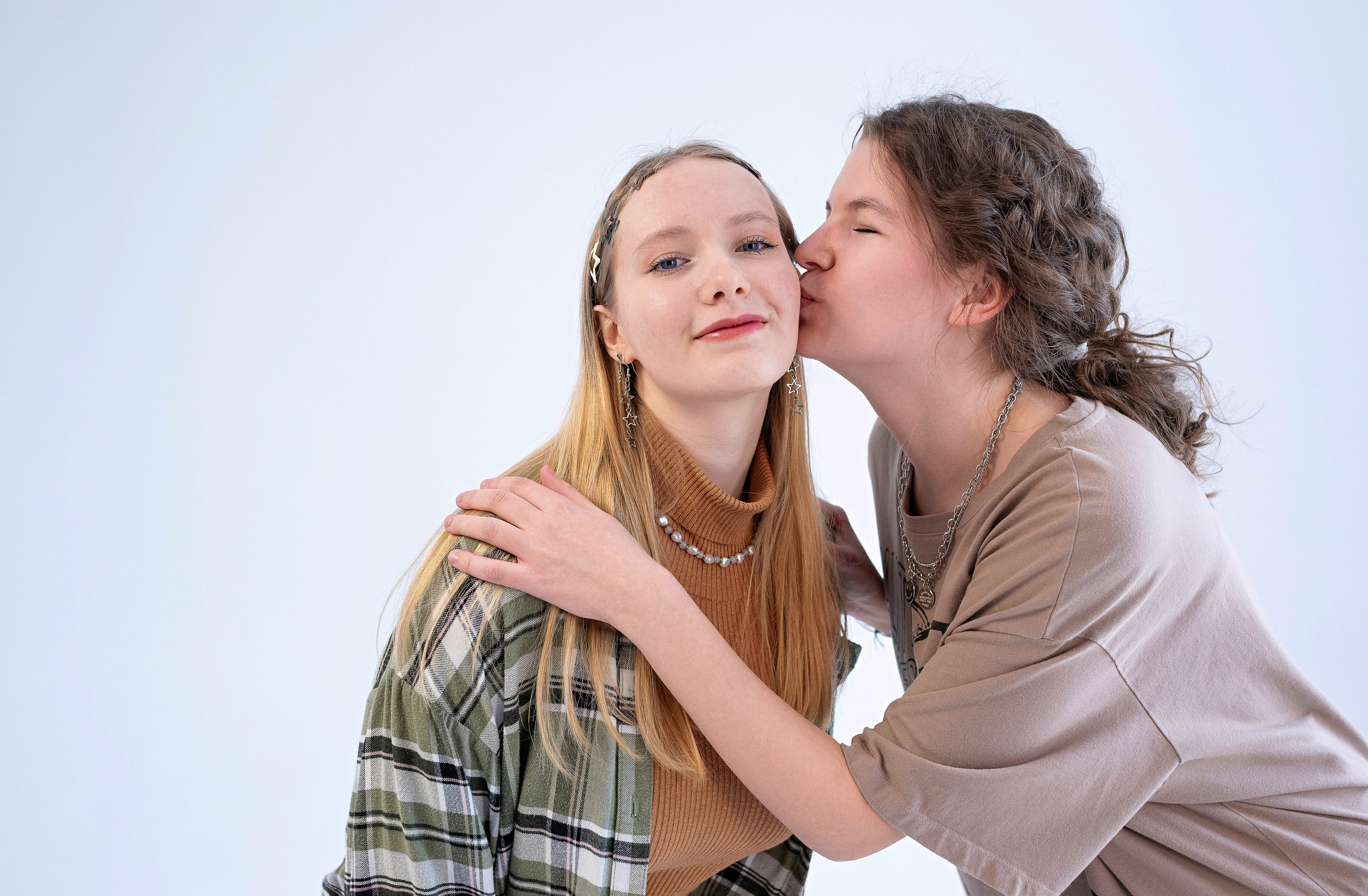 Школьная фотосессия 11 класса 24 школы для выпускной фотокниги