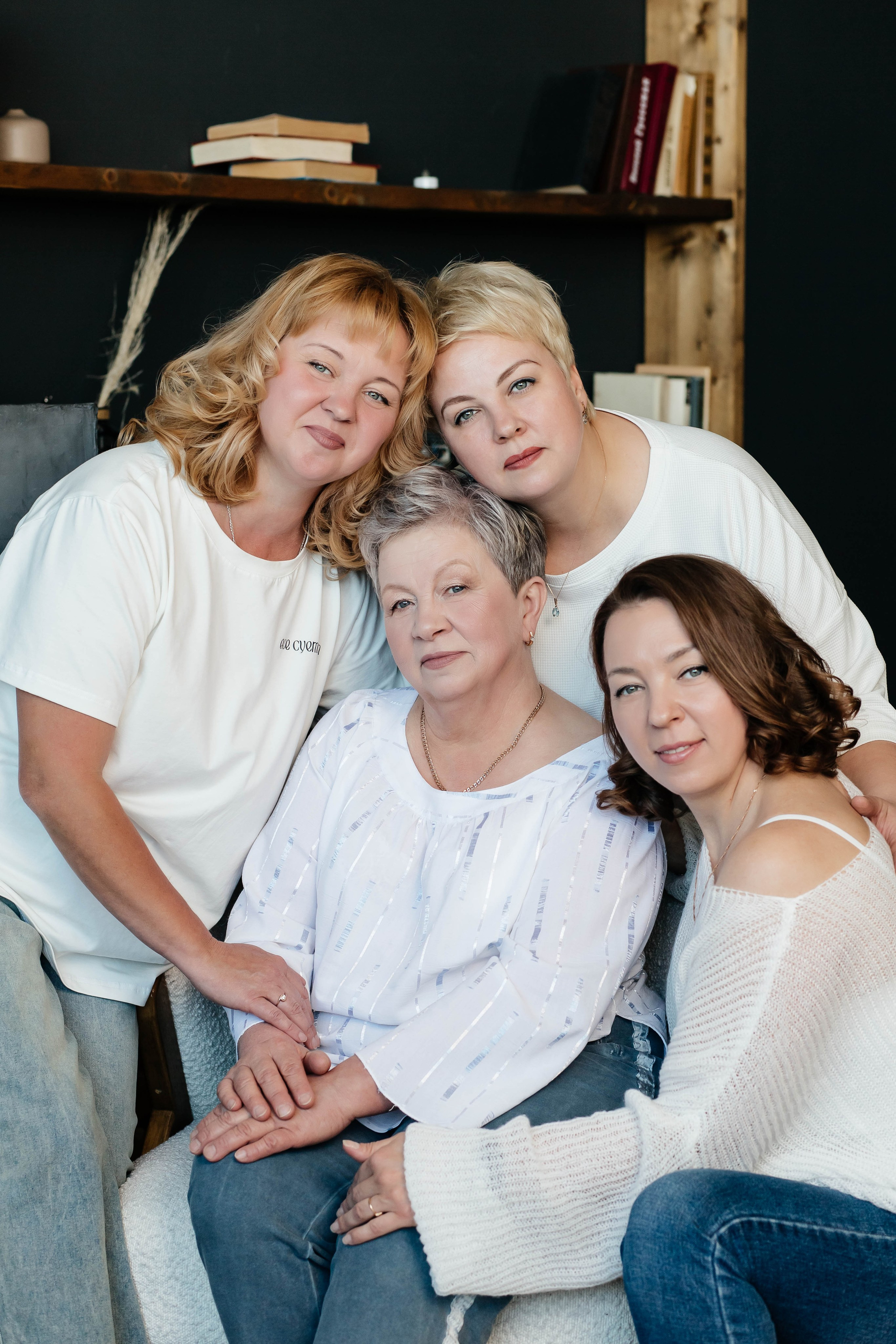 Семейная фотосессия Любовь и дочки. Женский фотограф в Оренбурге Ирина Заводчикова