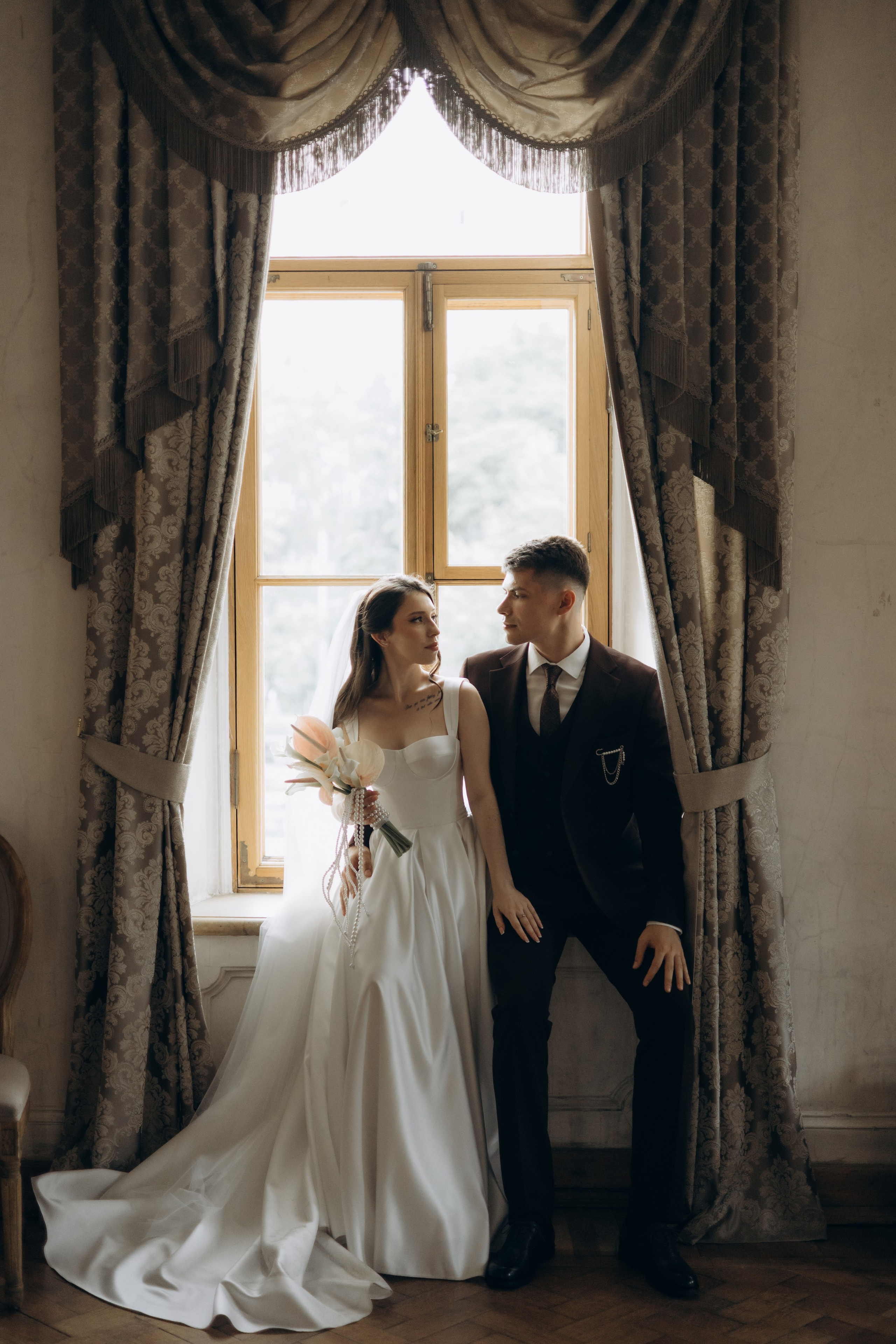 Свадебная фотосессия в библиотеке им. Пушкина. Свадебный фотограф Москва Павел Фетисов