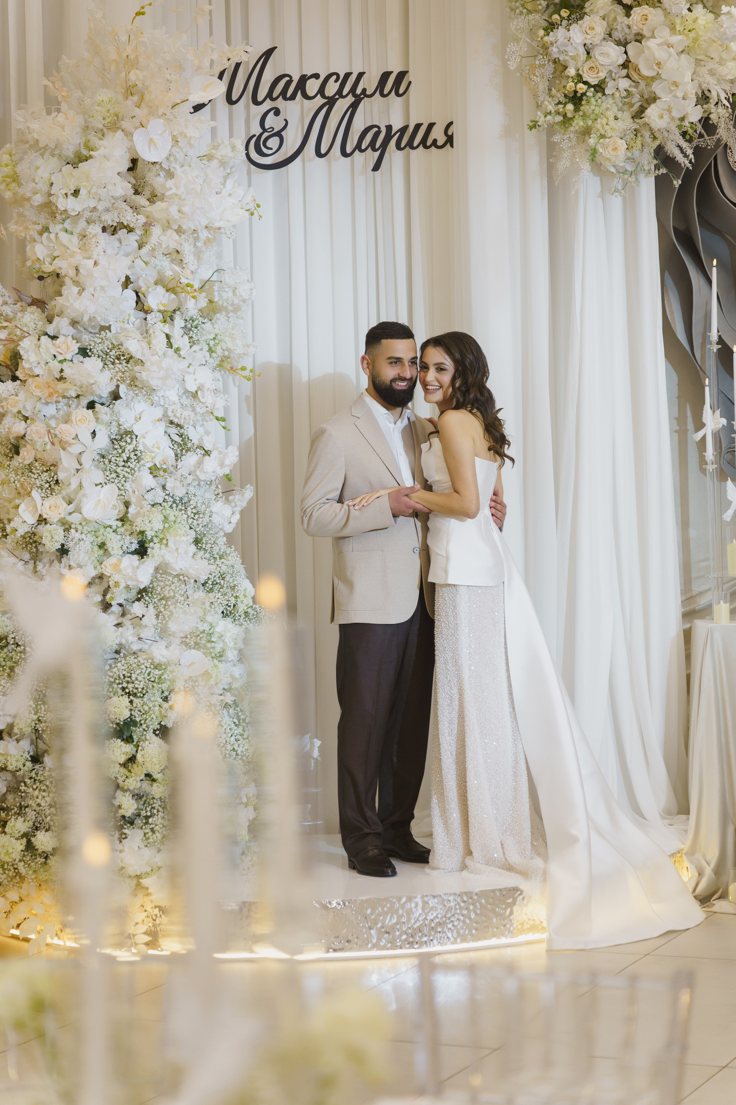 Красивое обручение на берегу чёрного моря в Лермонтово от ТВИНС СТУДИО. ТВИНС СТУДИО — лучшие свадебные фотографы и видеографы в Краснодаре