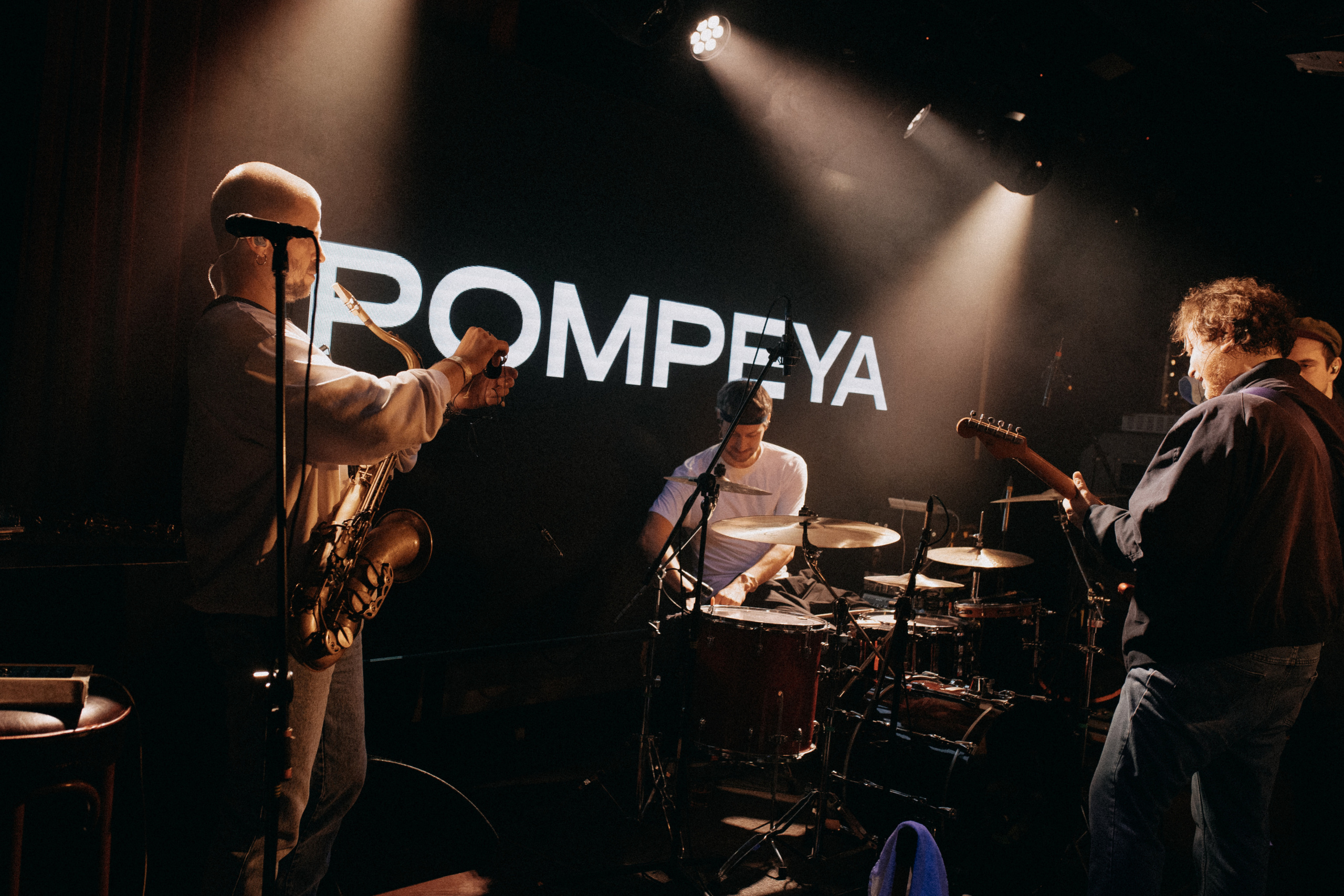 Pompeya — live concert /16Tons (Moscow). Wedding Event ART Photographer