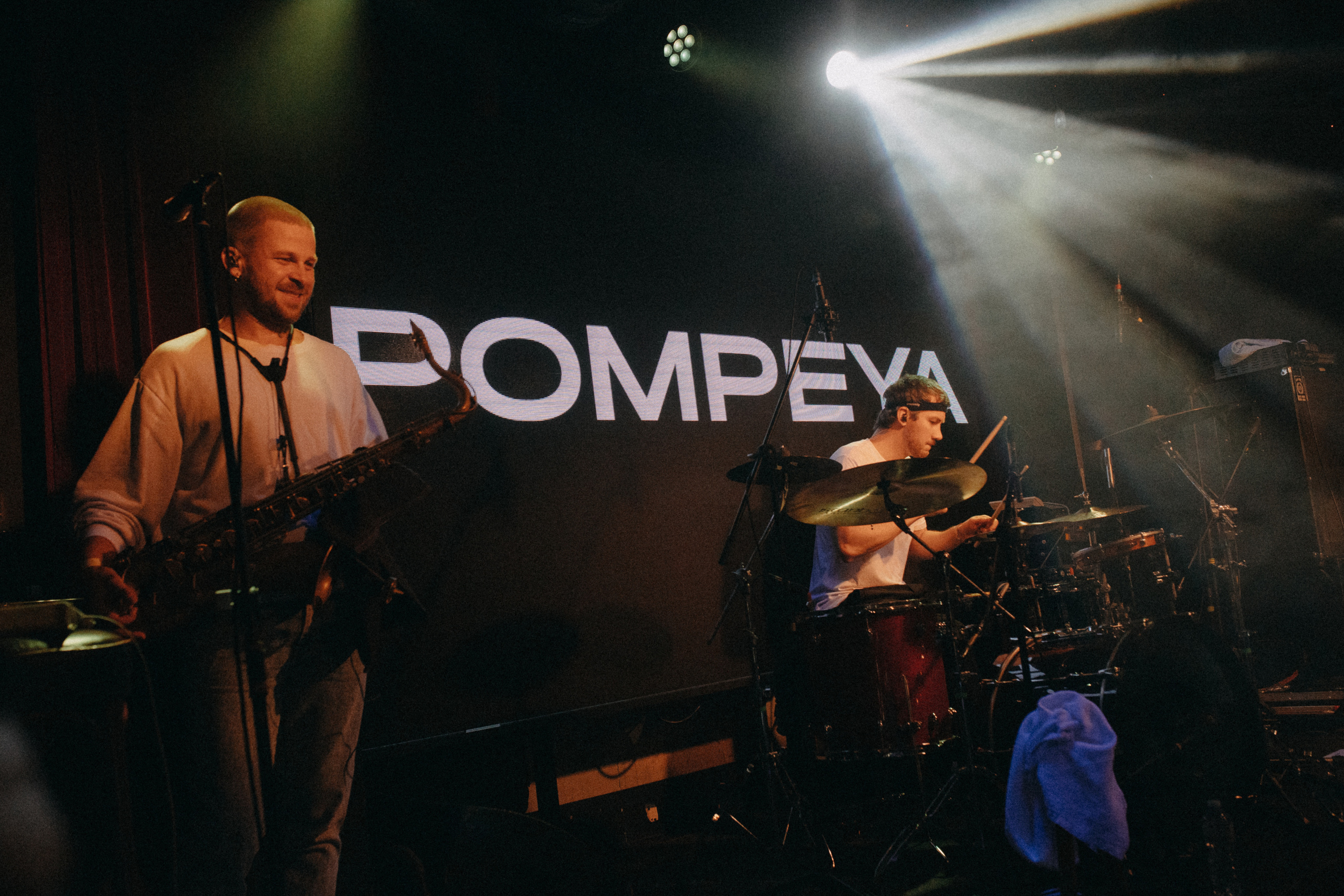 Pompeya — live concert /16Tons (Moscow). Wedding Event ART Photographer