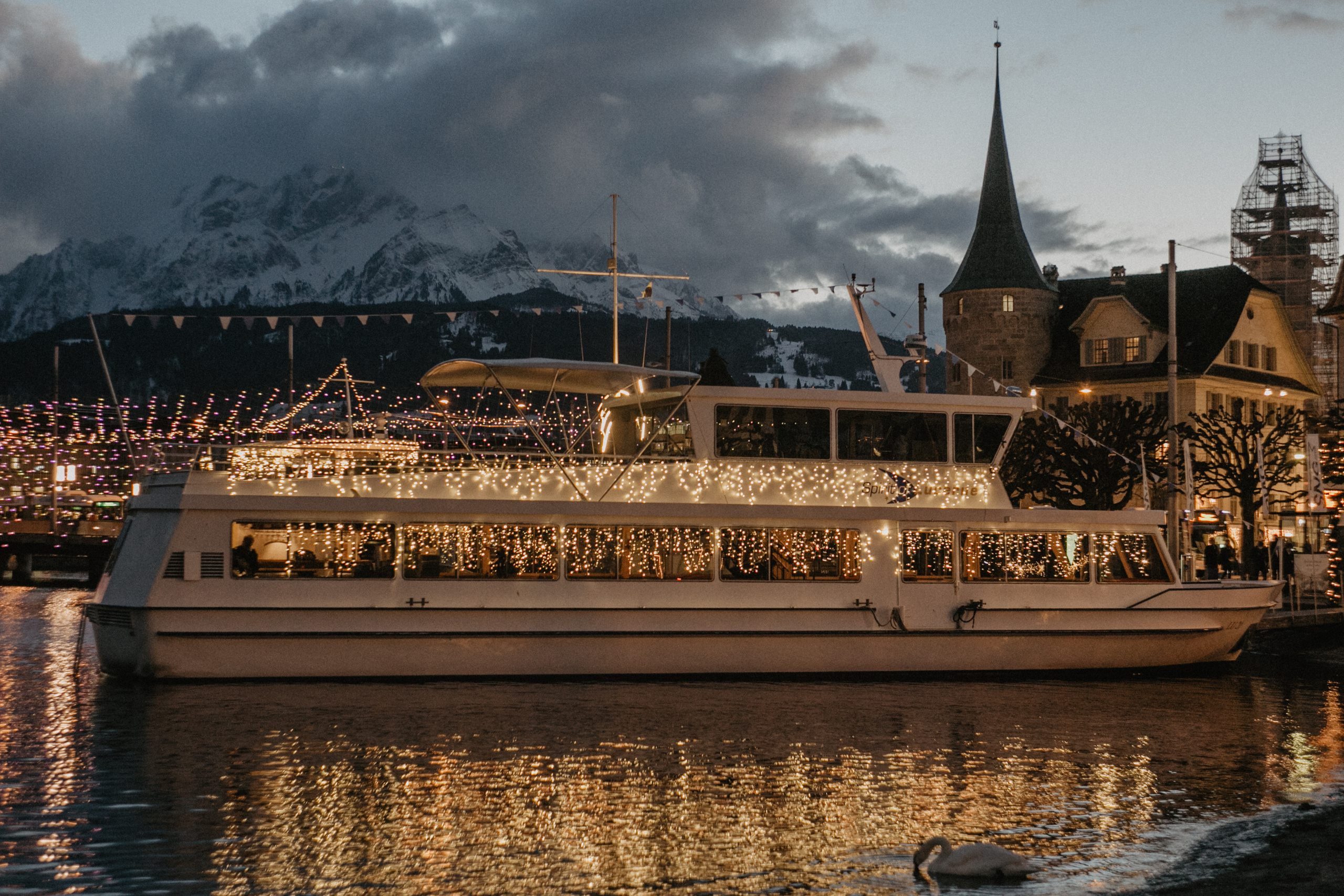 Switzerland (Zurih. Geneva. Basel. Luzern. Bern). Wedding Event ART Photographer