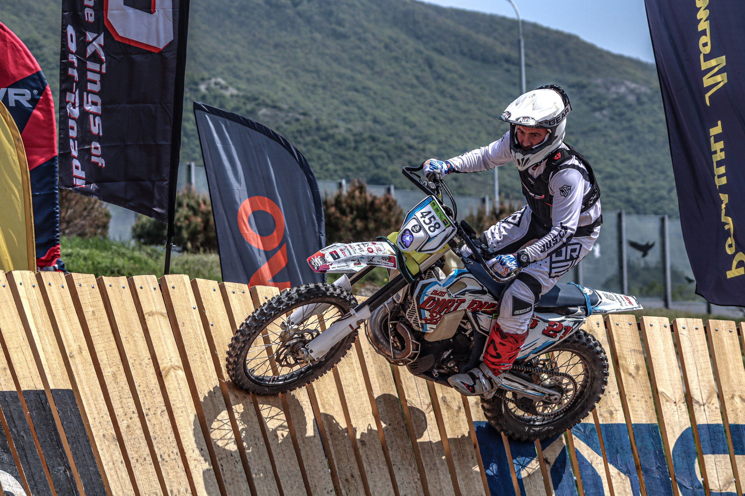 Enduro. Ivaladimirovna1995.wfolio.pro