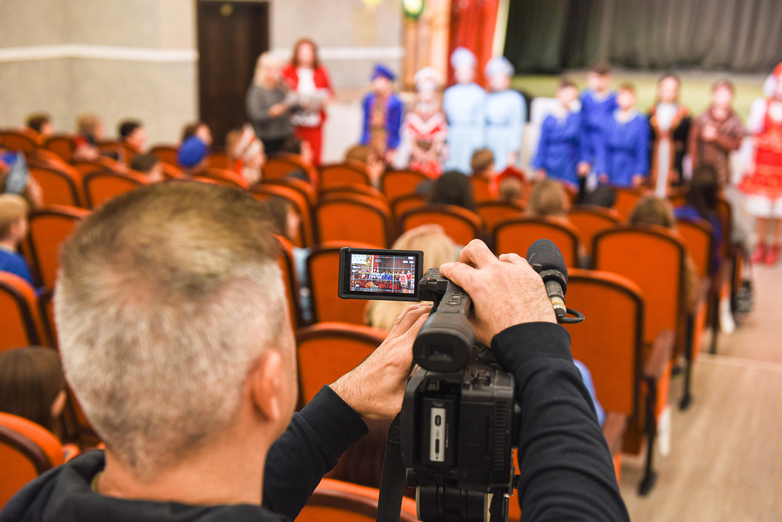 Репортажи со съёмок в школах, лицеях. Фотопортреты в Казани  фотограф Олег Каракулов