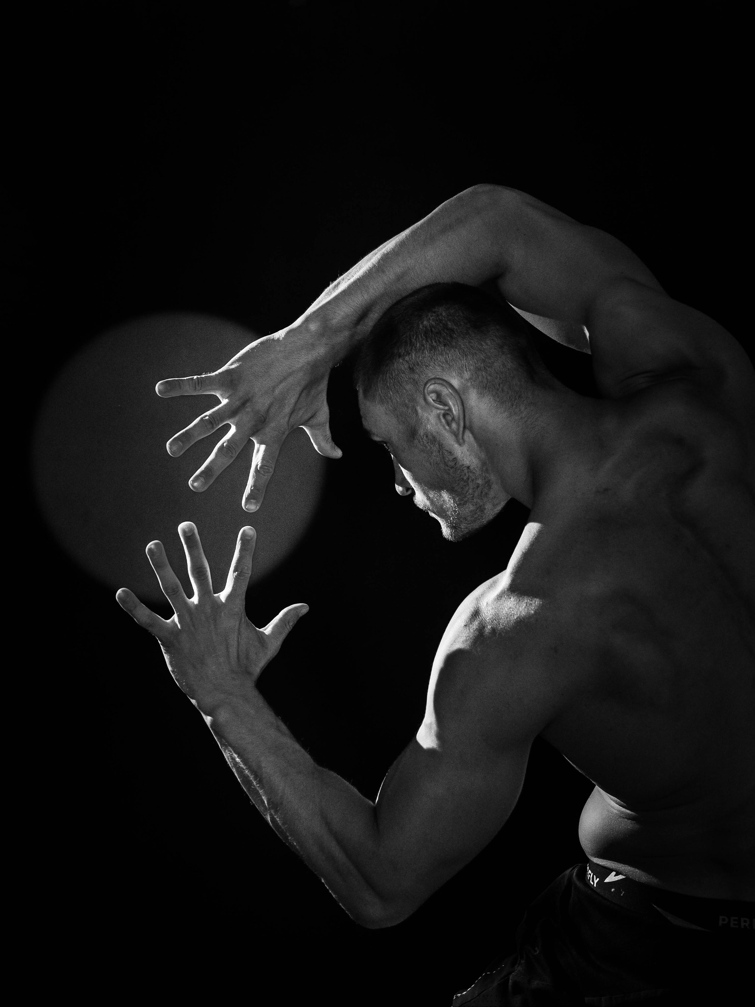 Черно-белые фотографии портреты. Фотопортреты в Казани  фотограф Олег Каракулов