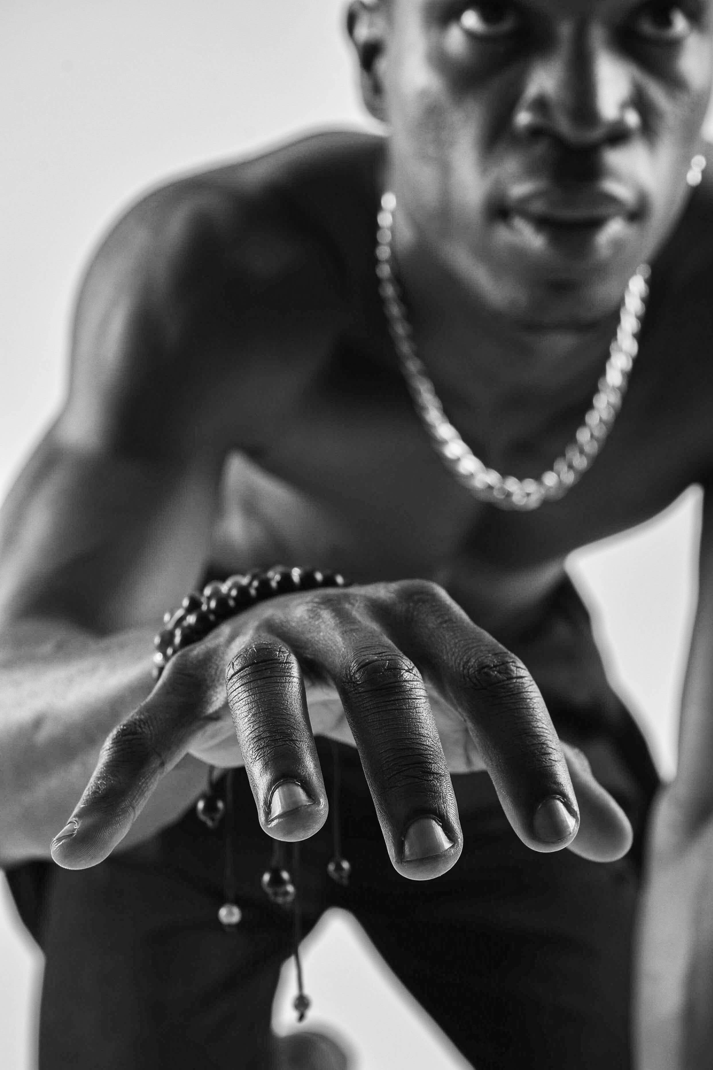 Черно-белые фотографии портреты. Фотопортреты в Казани  фотограф Олег Каракулов