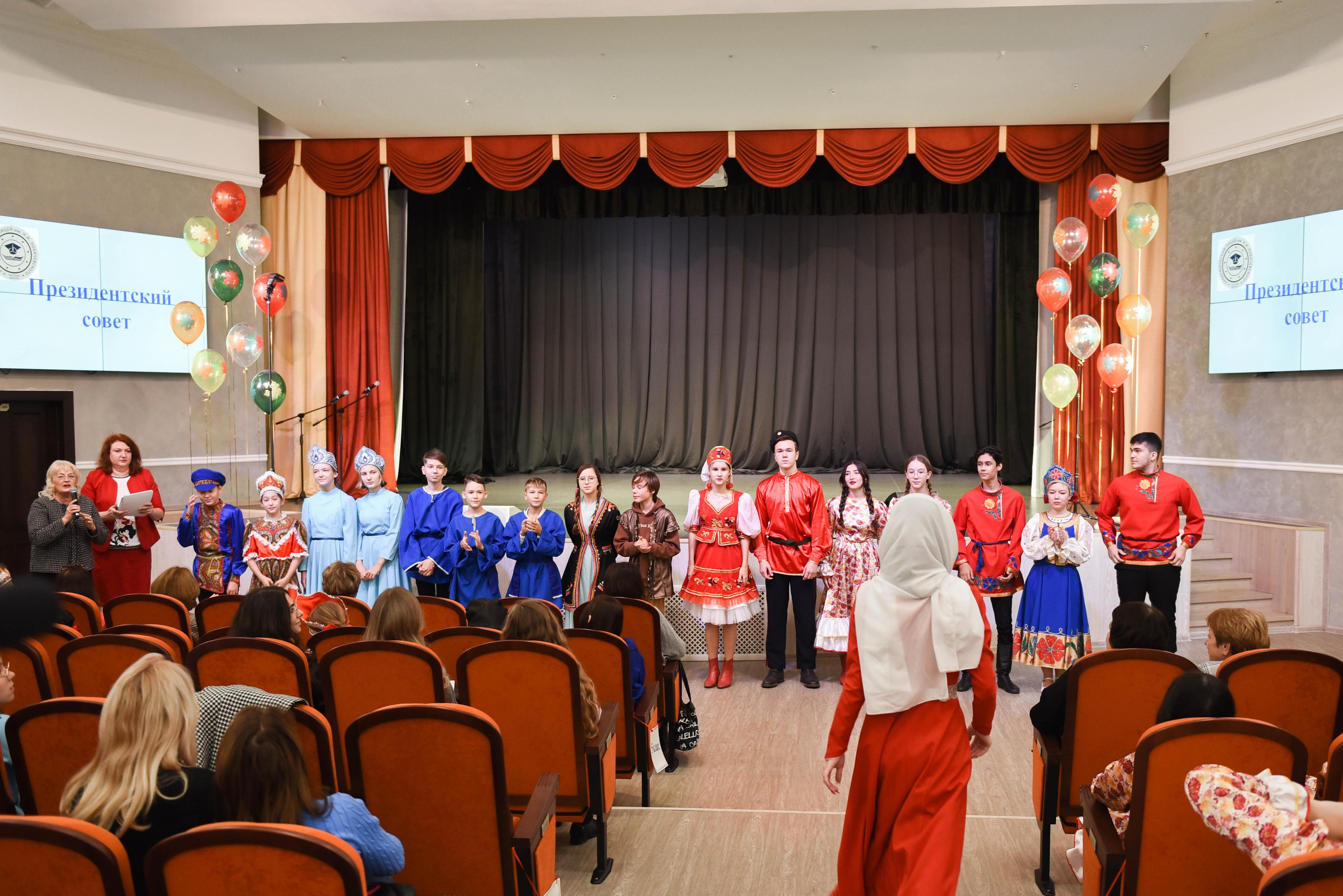 Репортажи со съёмок в школах, лицеях. Фотопортреты в Казани  фотограф Олег Каракулов