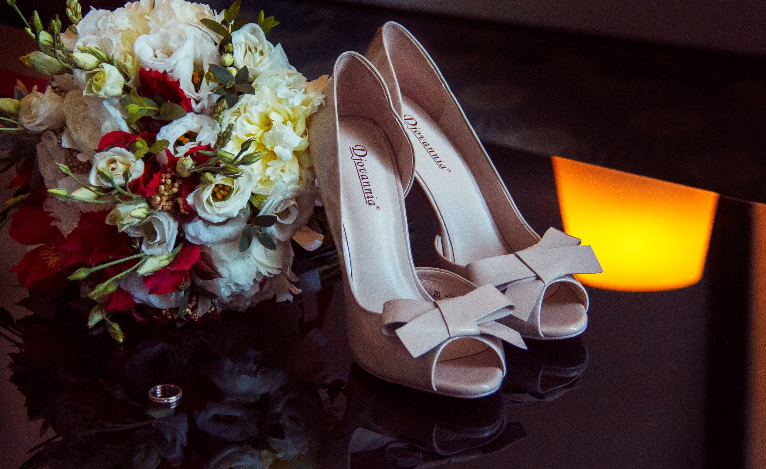 Свадебная фотосессия. Невеста. Сборы в отеле. Свадебная фотосессия в Севастополе и Балаклаве. Фотограф Зайцева Надежда. Свадебный фотограф в Крыму. 