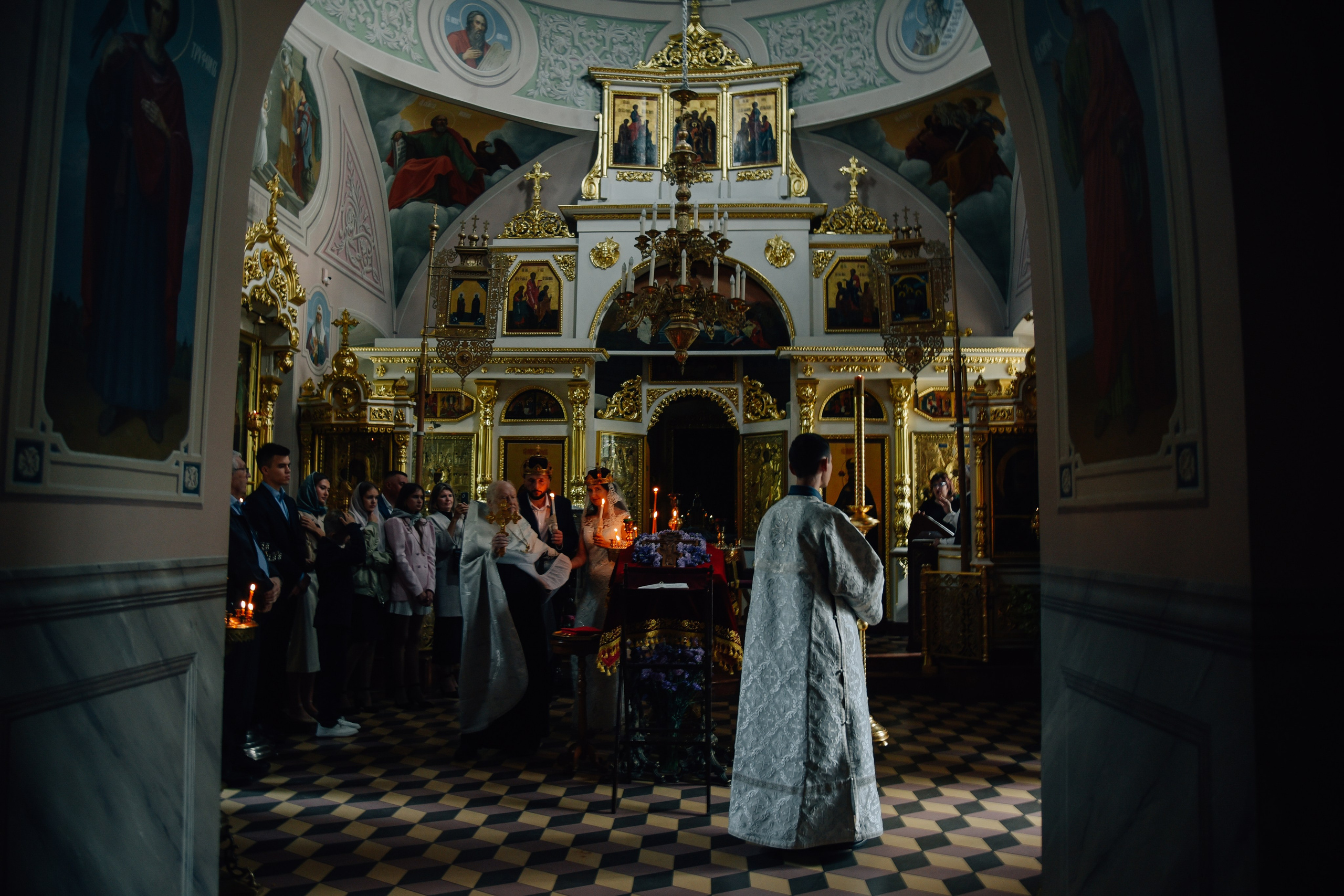 Венчание Храм Живоначальной Троицы на Воробьёвых горах. Фотограф Лола Волна, город Москва